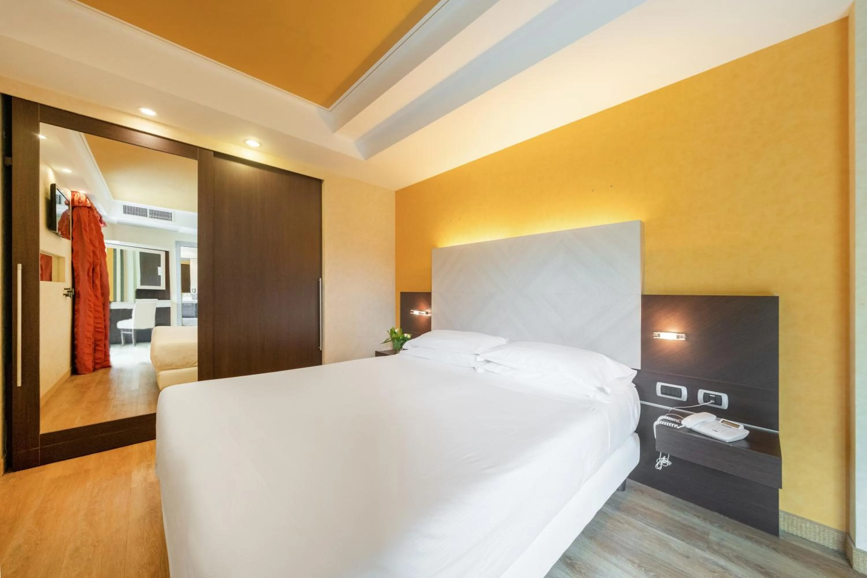 Bedroom, Bed in Kriss Internazionale Hotel