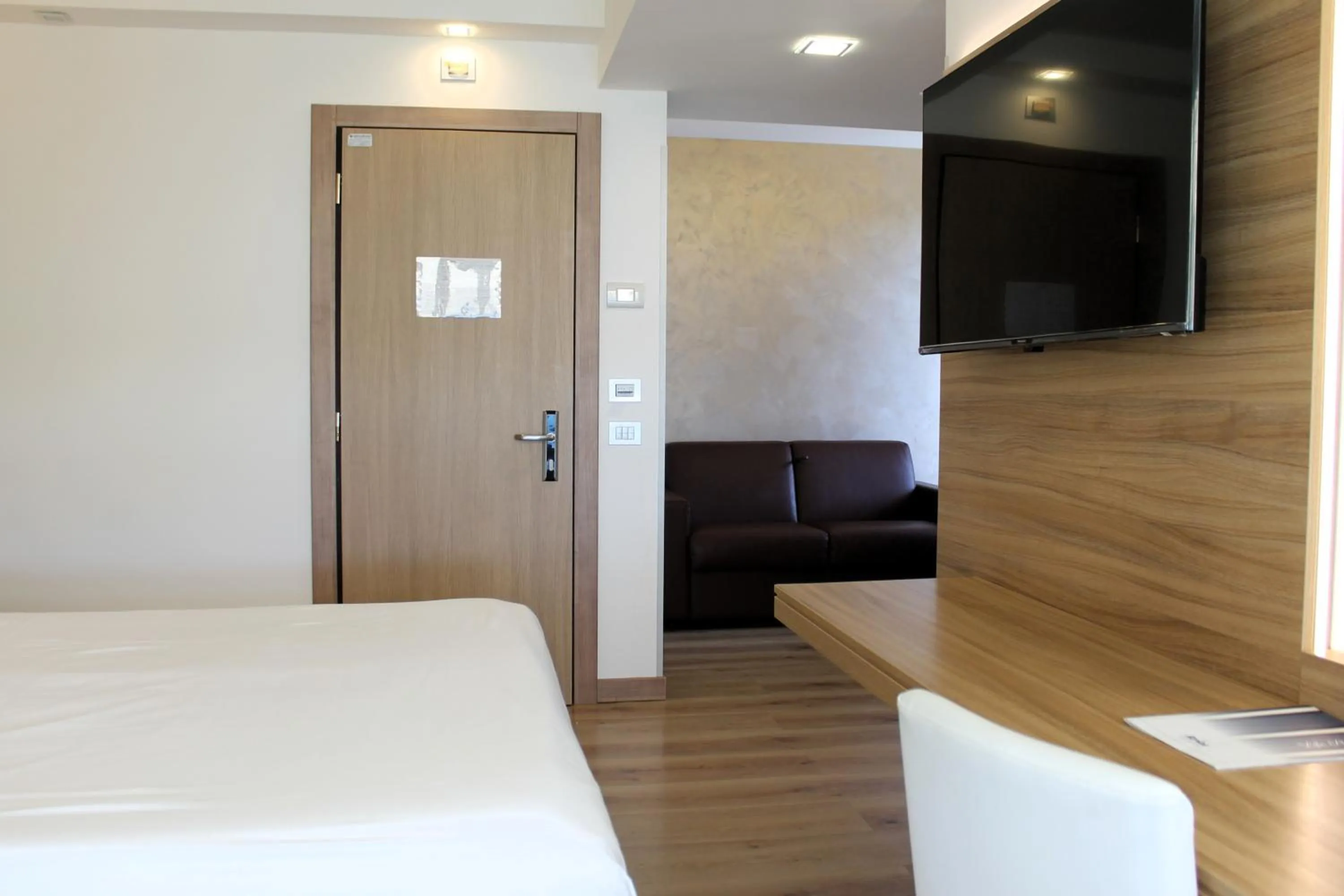 Bedroom, Bed in Kriss Internazionale Hotel