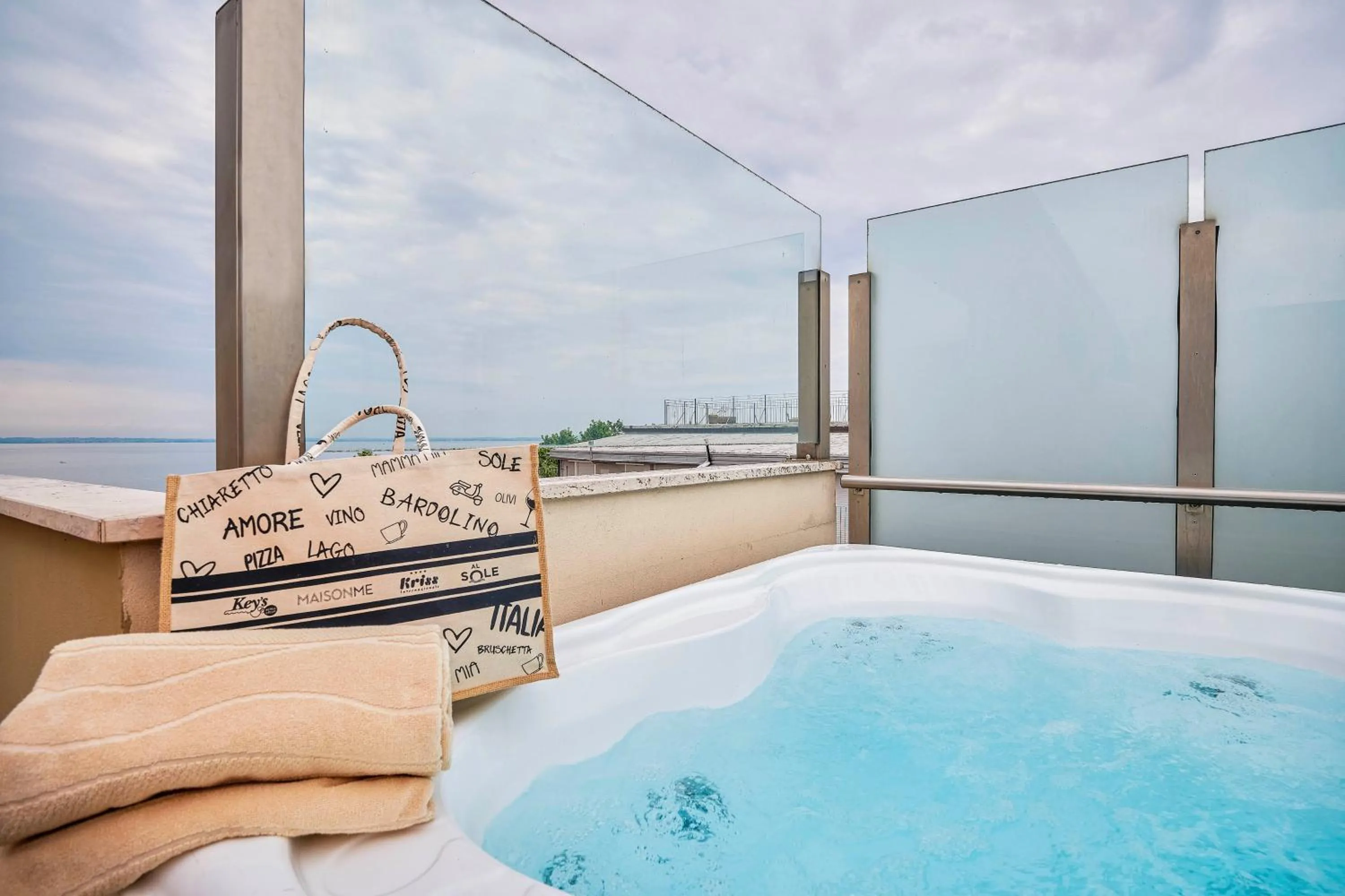 Hot Tub in Kriss Internazionale Hotel