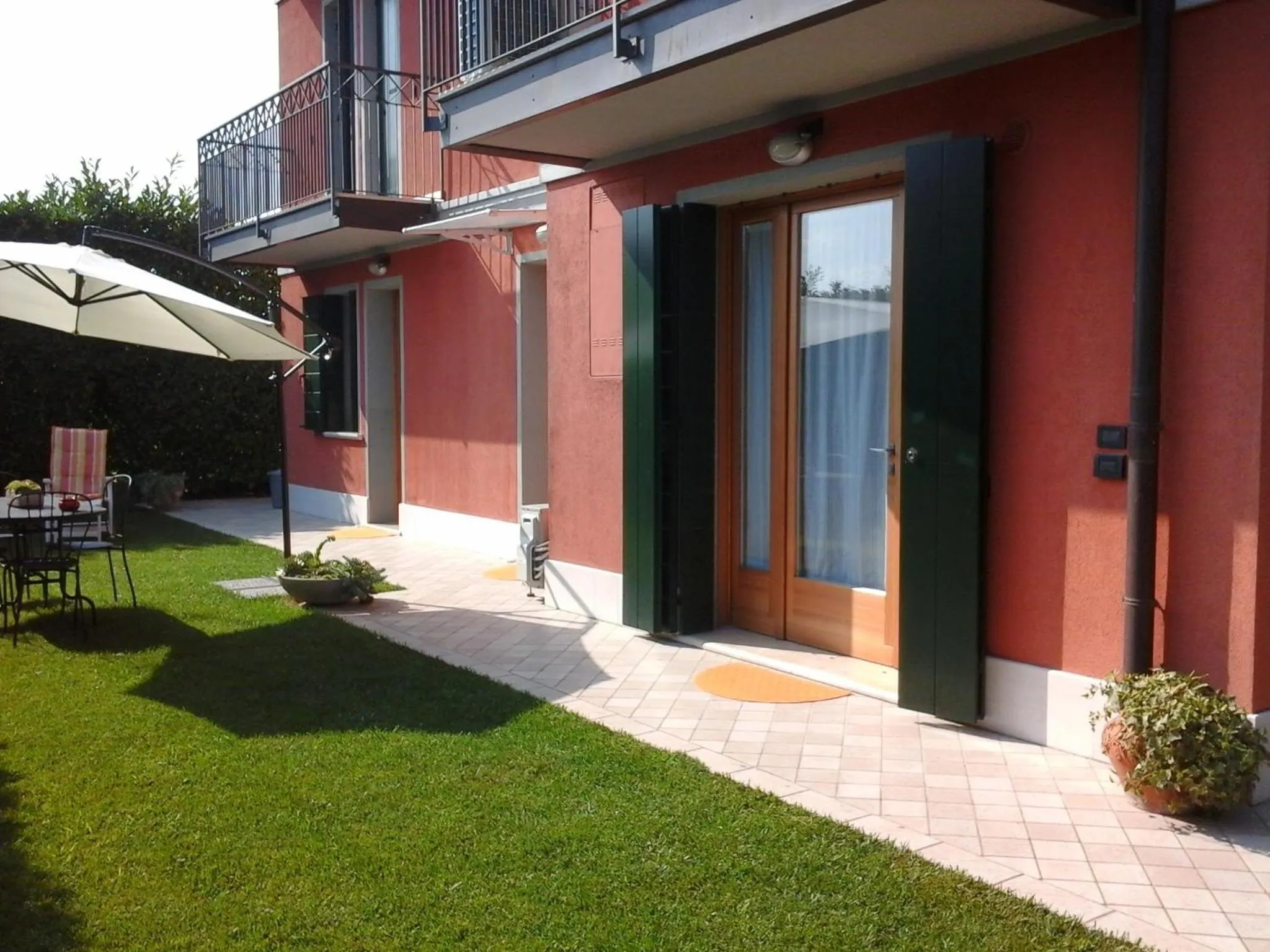 Facade/entrance in La Casa di Linda