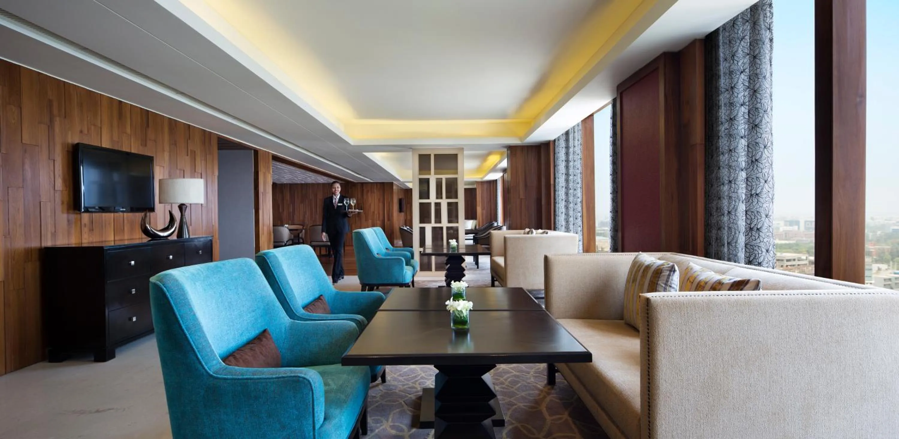 Lounge or bar in Bengaluru Marriott Hotel Whitefield