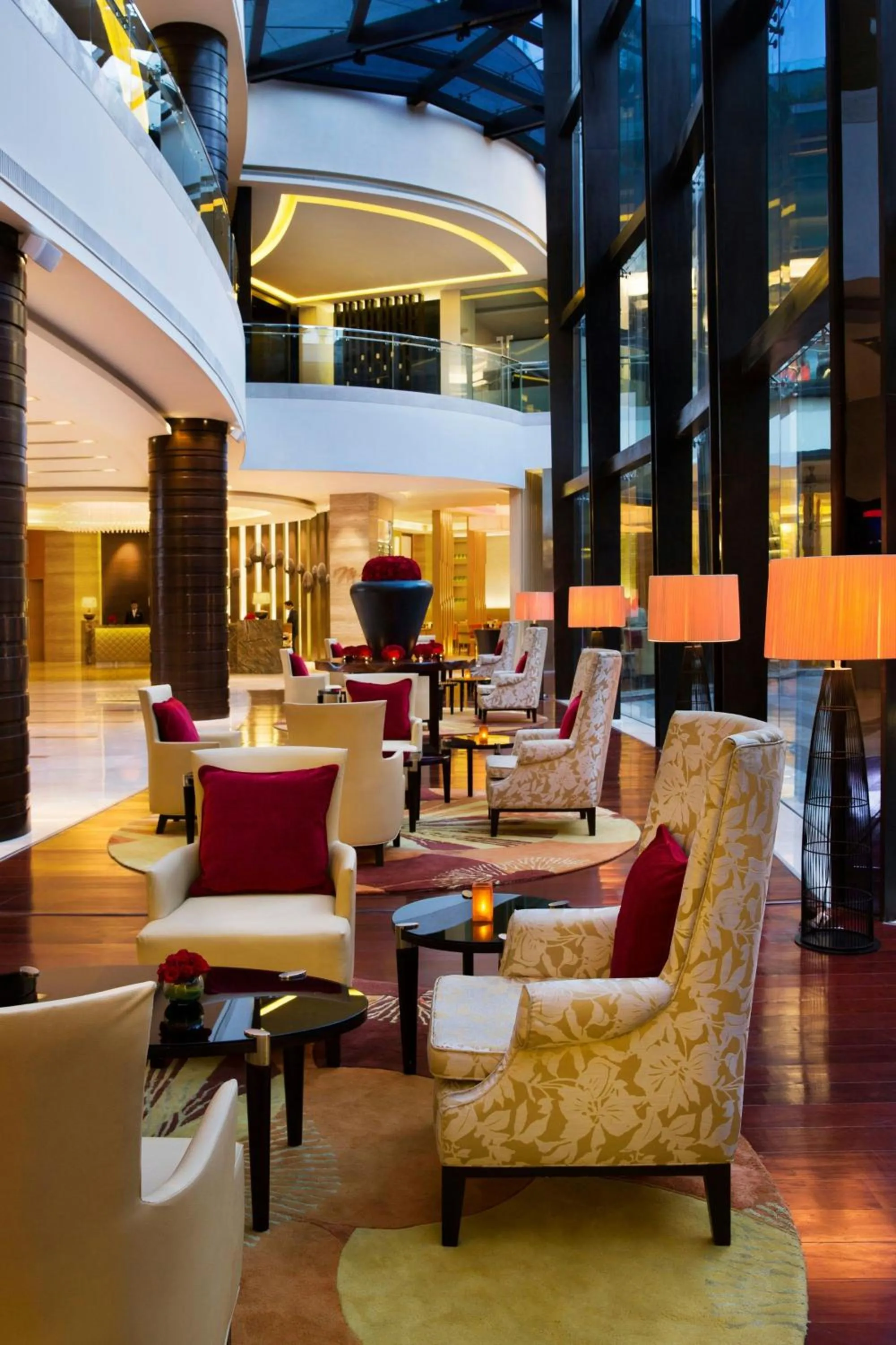 Lobby or reception in Bengaluru Marriott Hotel Whitefield
