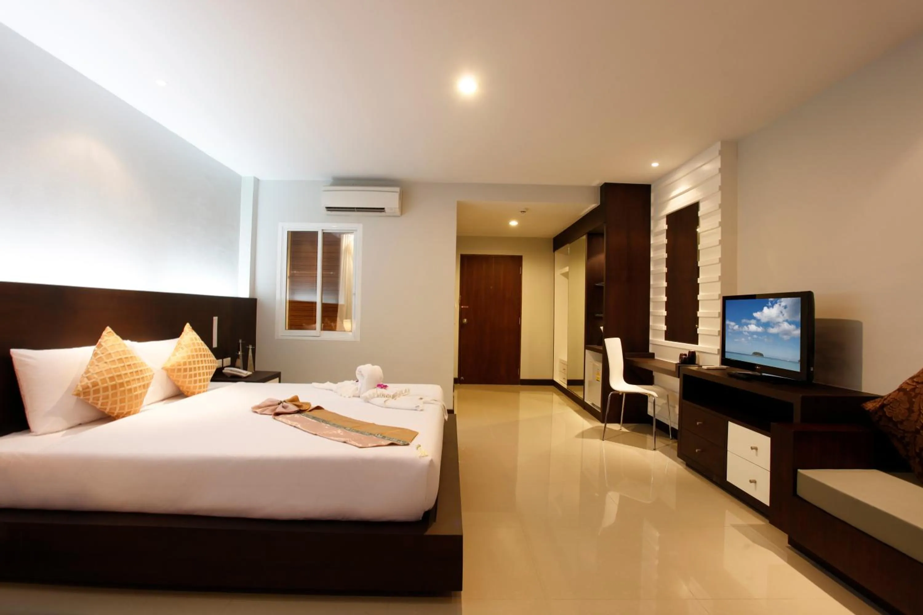 TV/Entertainment Center in Nize Hotel (SHA Plus)