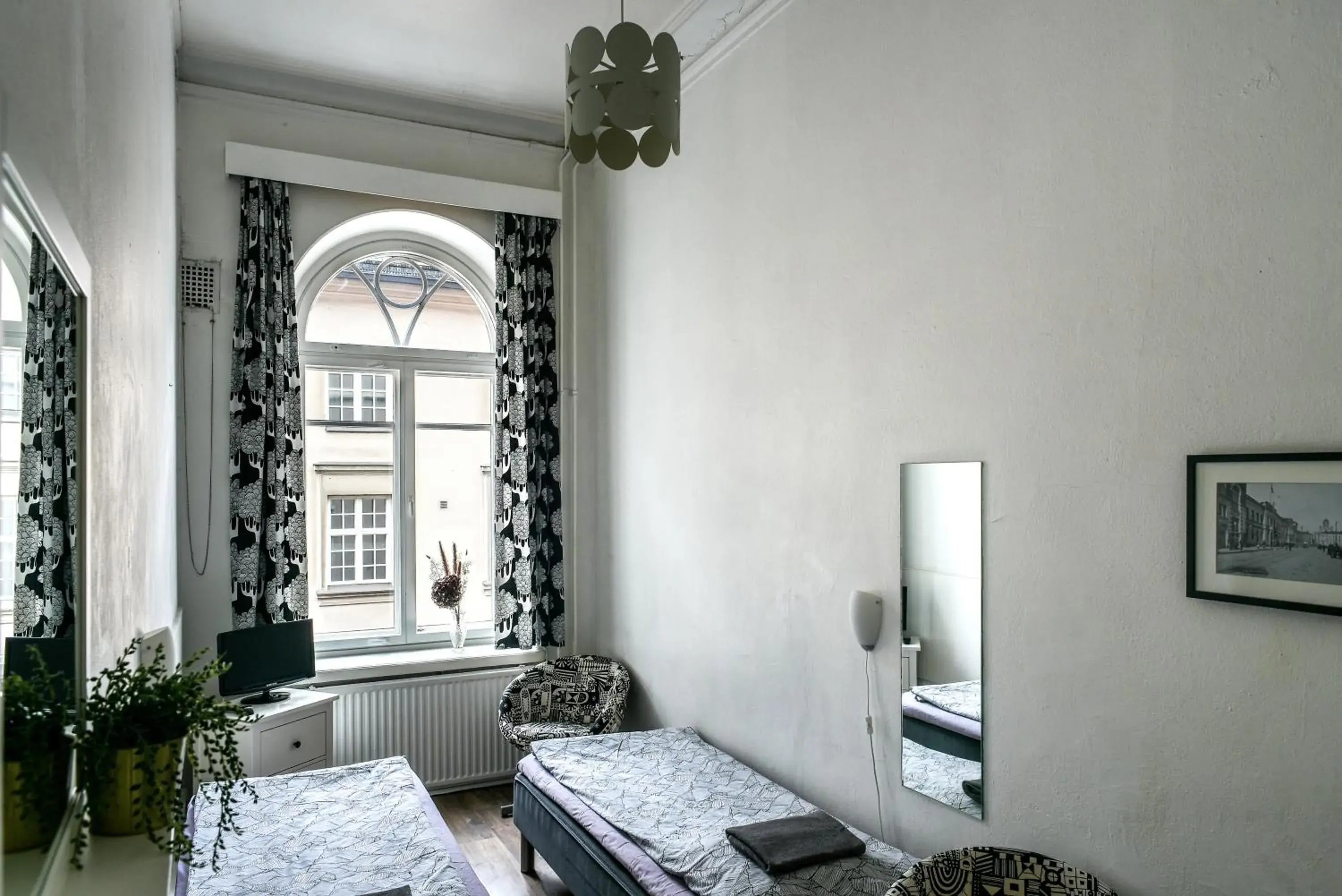 Twin Room with Shared Bathroom in Hostel Diana Park Twin Room with Shared Bathroom in Hostel Diana Park