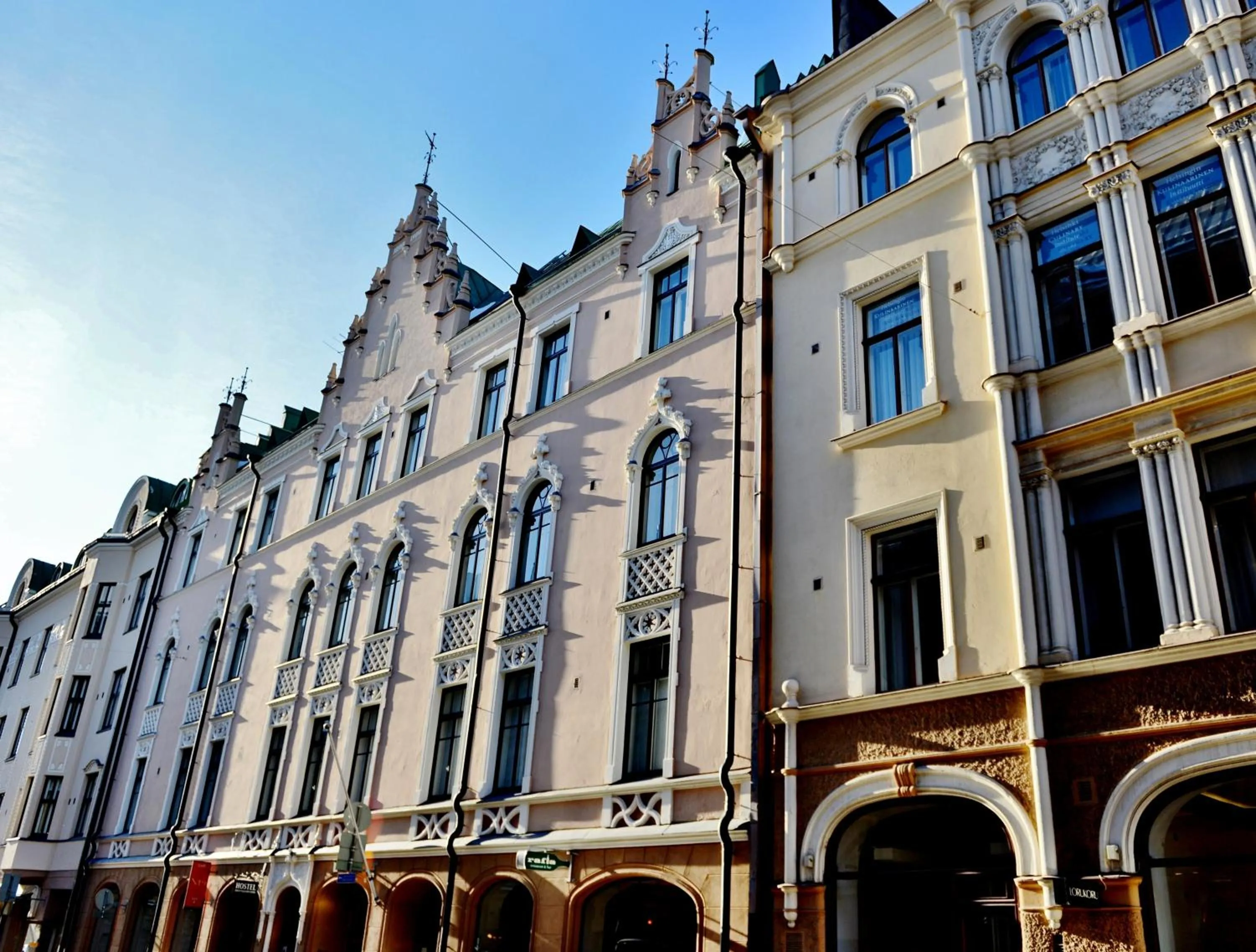Facade/entrance in Hostel Diana Park