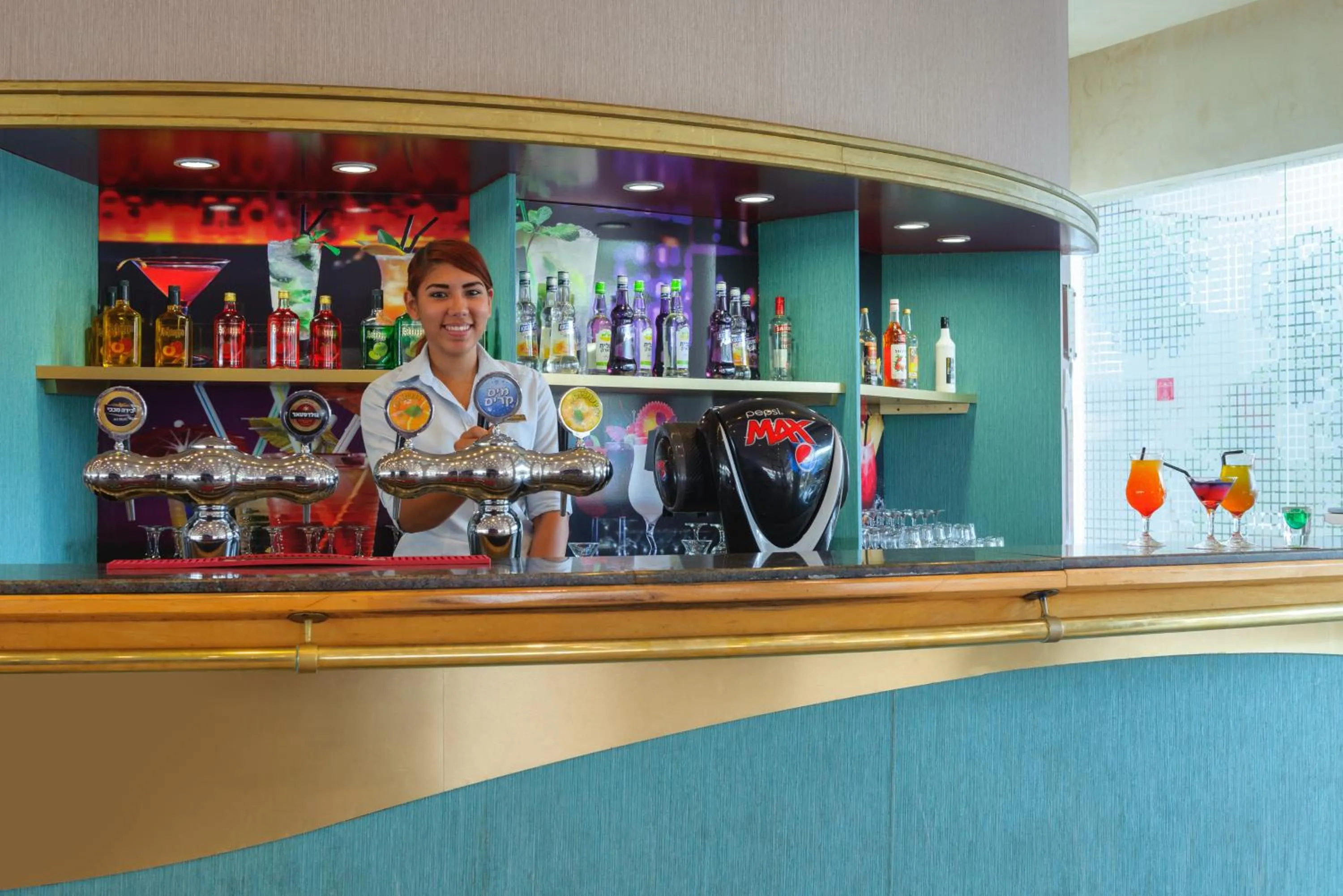 Lounge or bar in Leonardo Club Eilat - All Inclusive