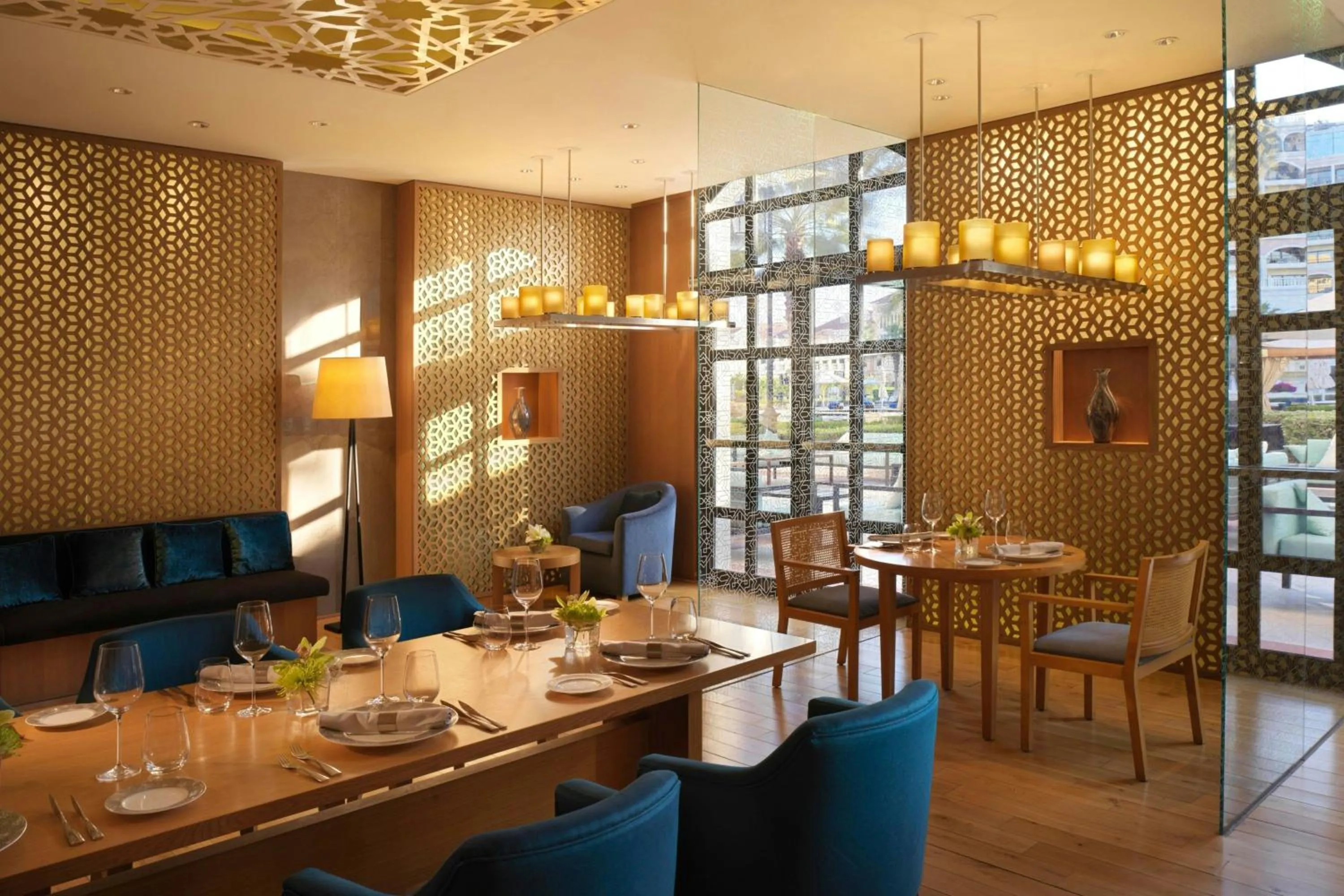 Restaurant/places to eat in The Ritz-Carlton Abu Dhabi, Grand Canal