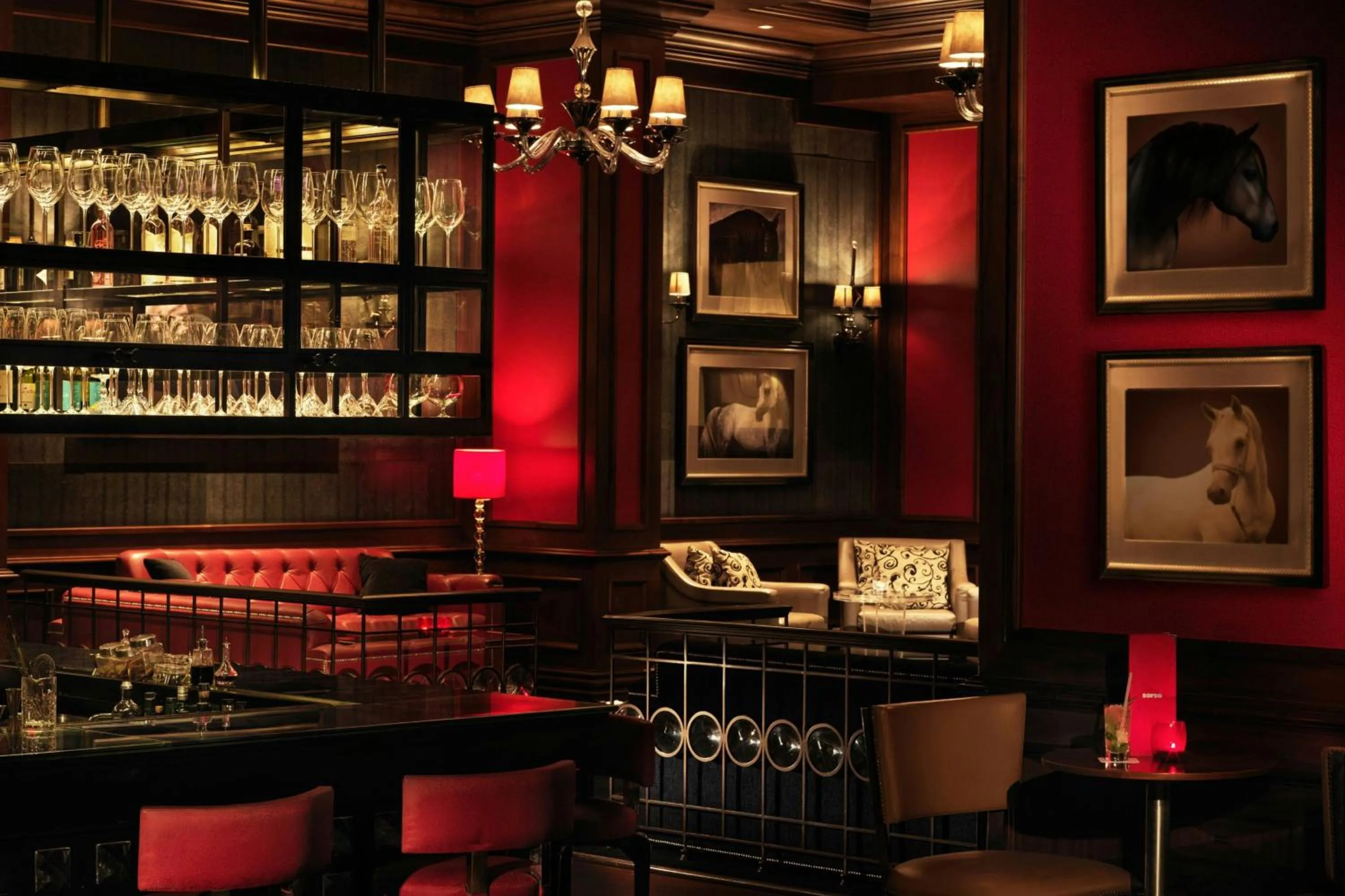 Lounge or bar in The Ritz-Carlton Abu Dhabi, Grand Canal