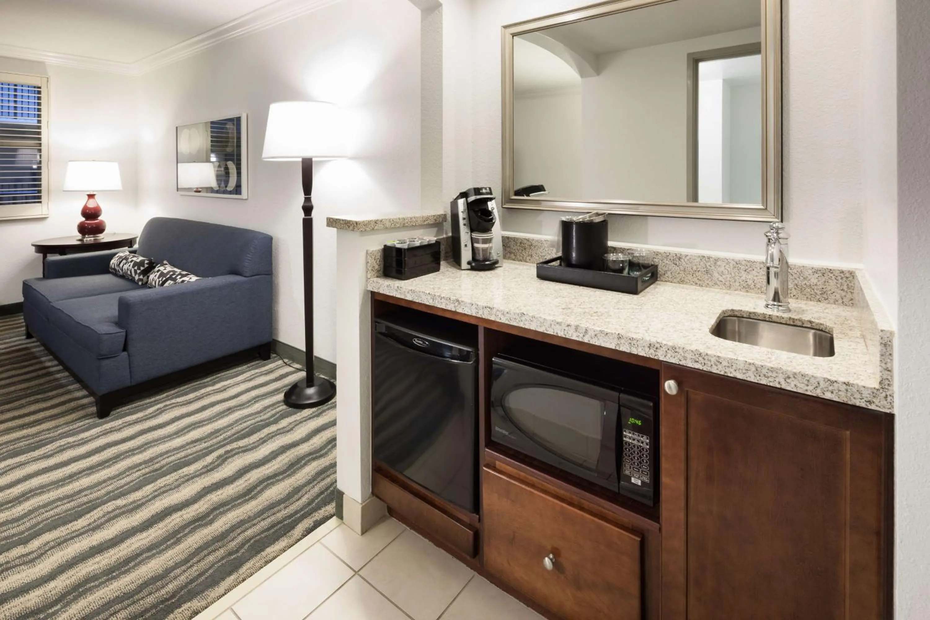 Kitchen or kitchenette in Embassy Suites by Hilton Tampa Brandon