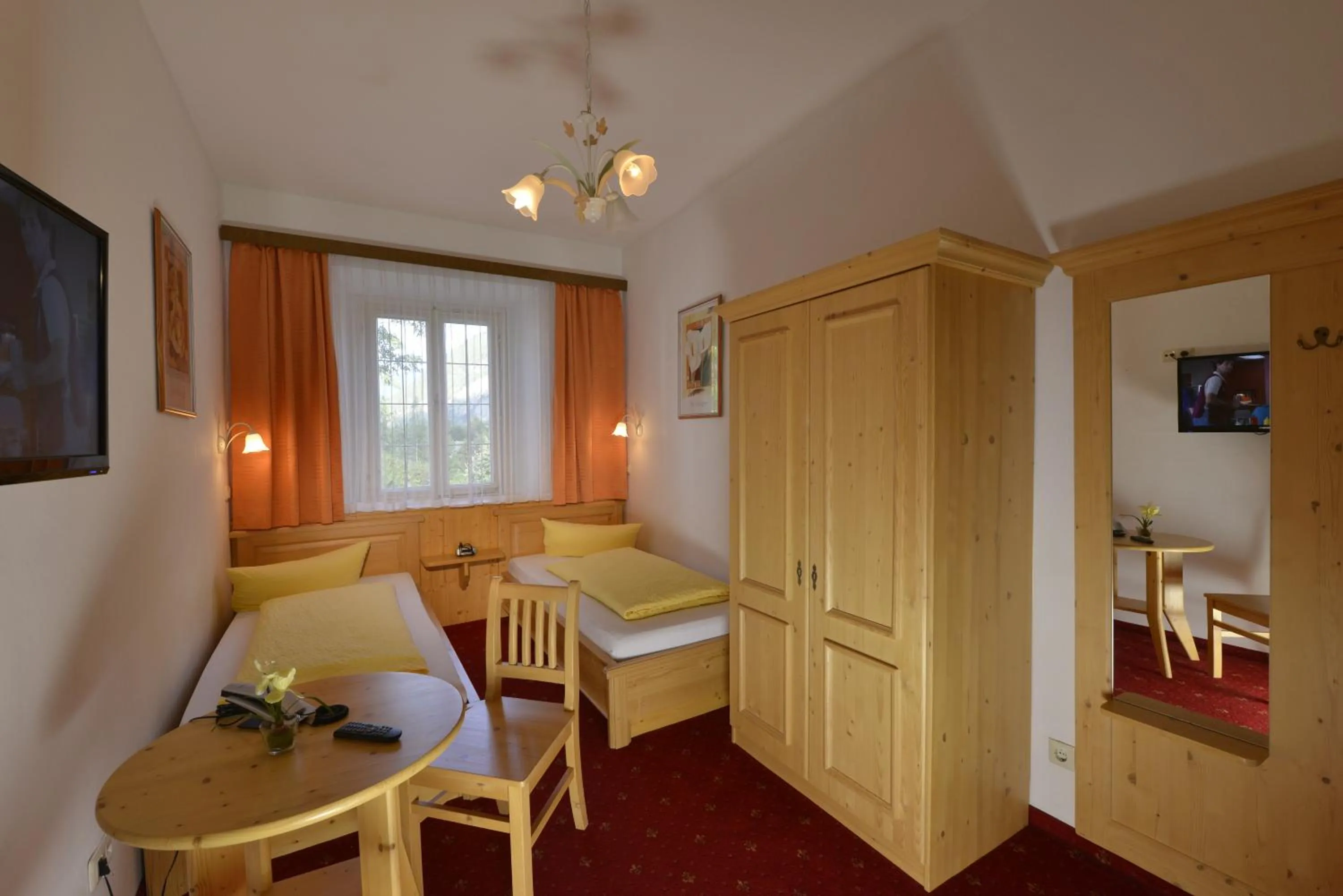 Photo of the whole room in Gasthof Sonne