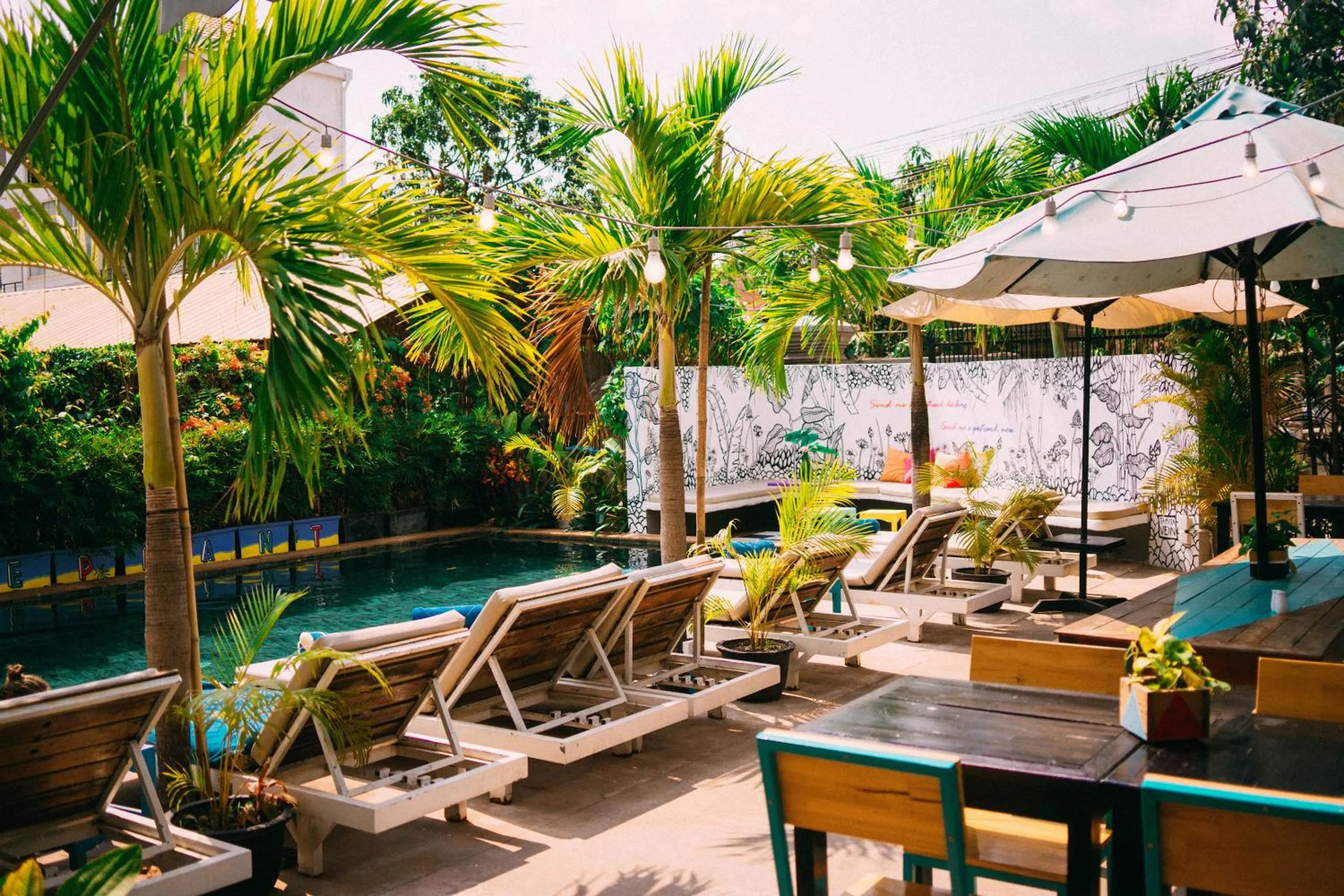 Restaurant/places to eat in Baby Elephant Boutique Hotel