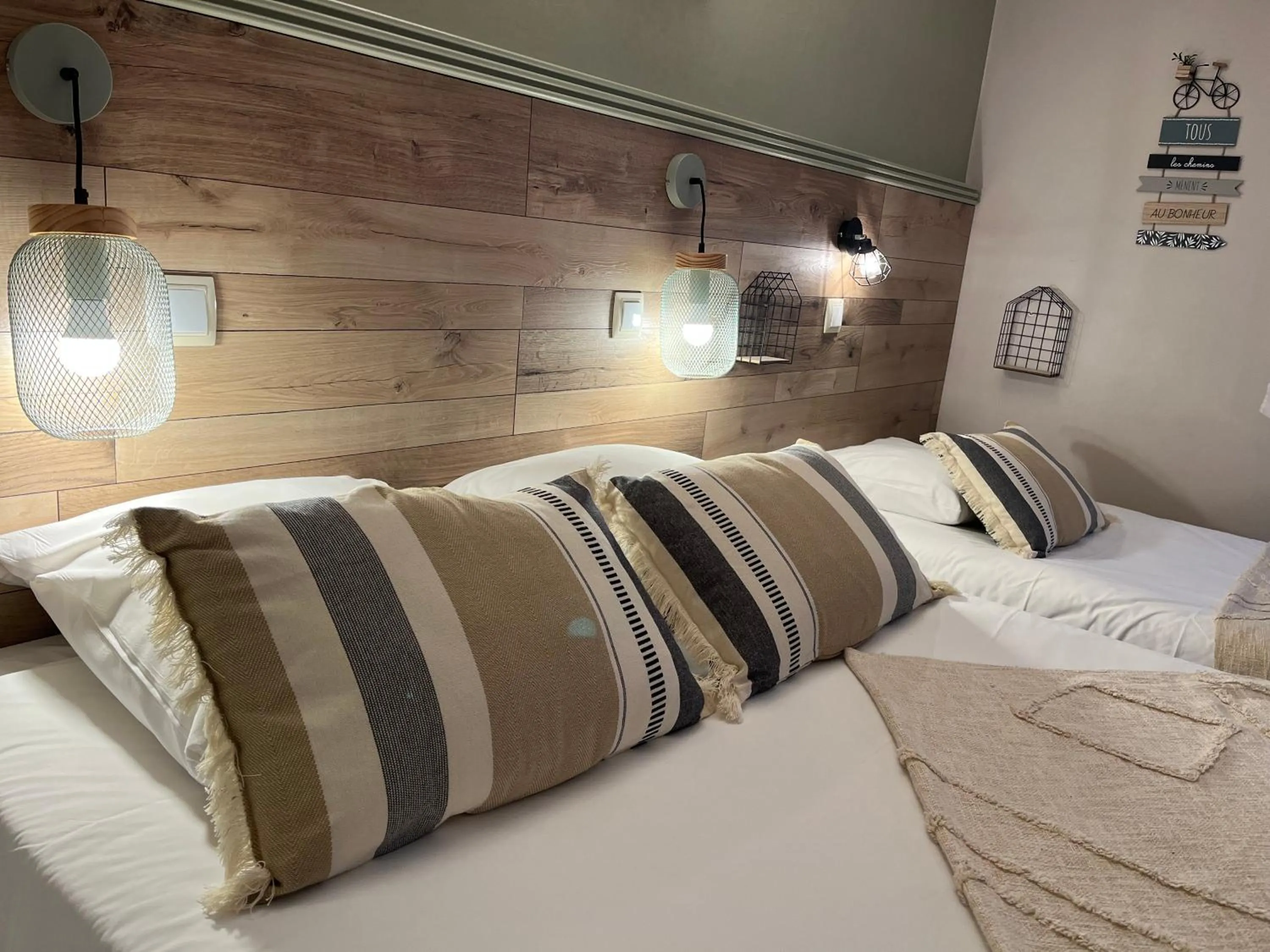 Bed in L'Acadie Brasserie Plage