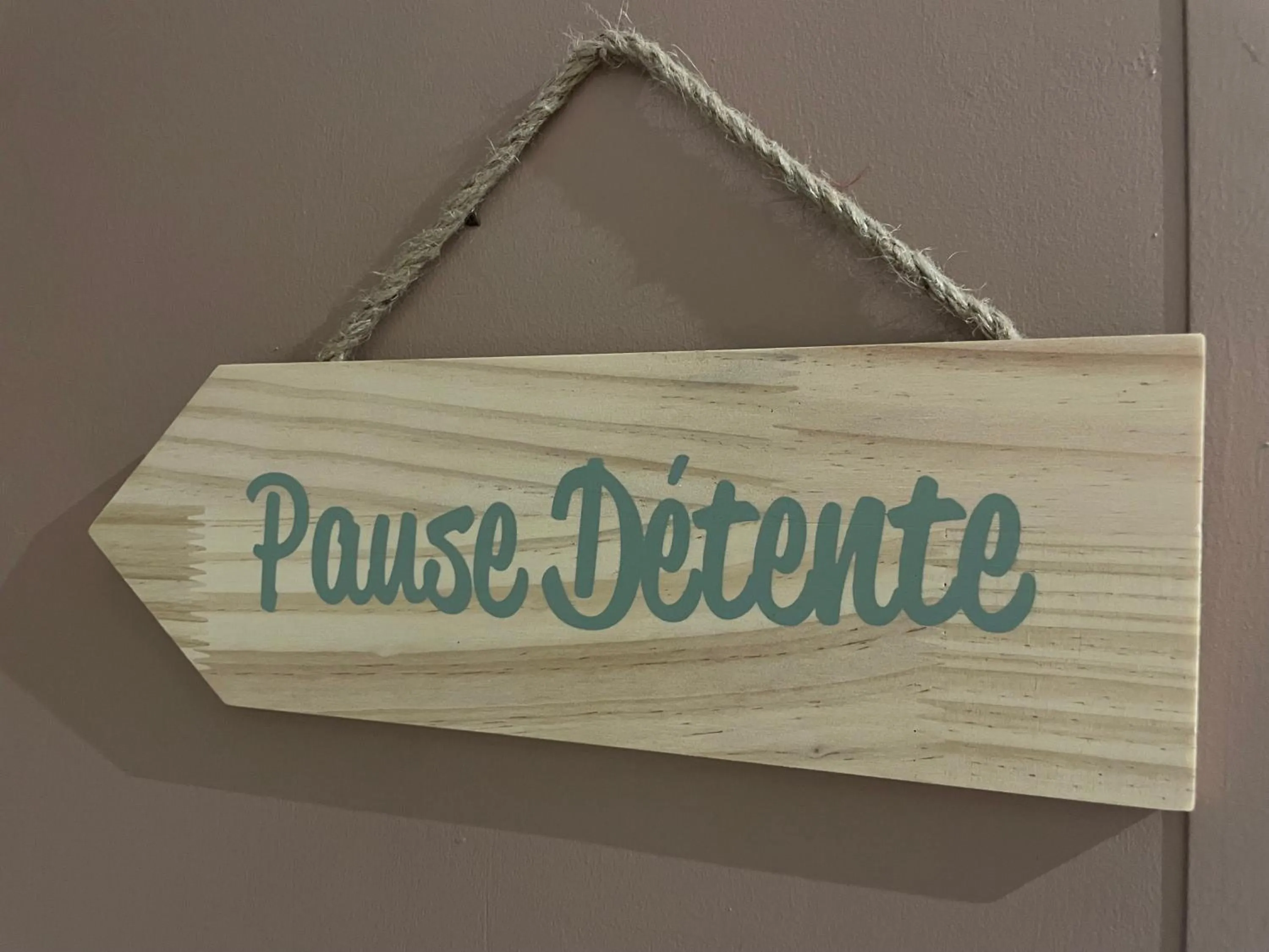 Decorative detail in L'Acadie Brasserie Plage