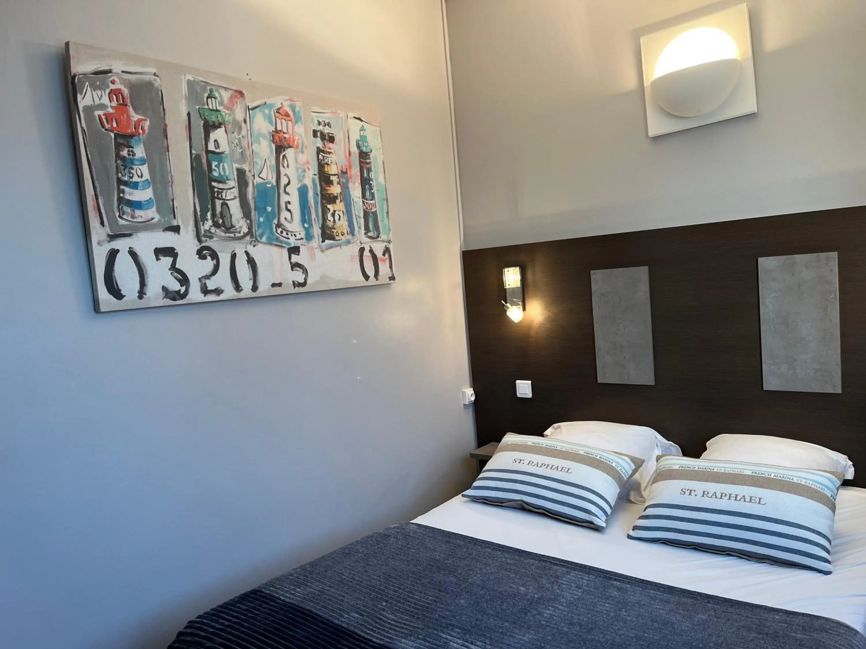 Bed in L'Acadie Brasserie Plage