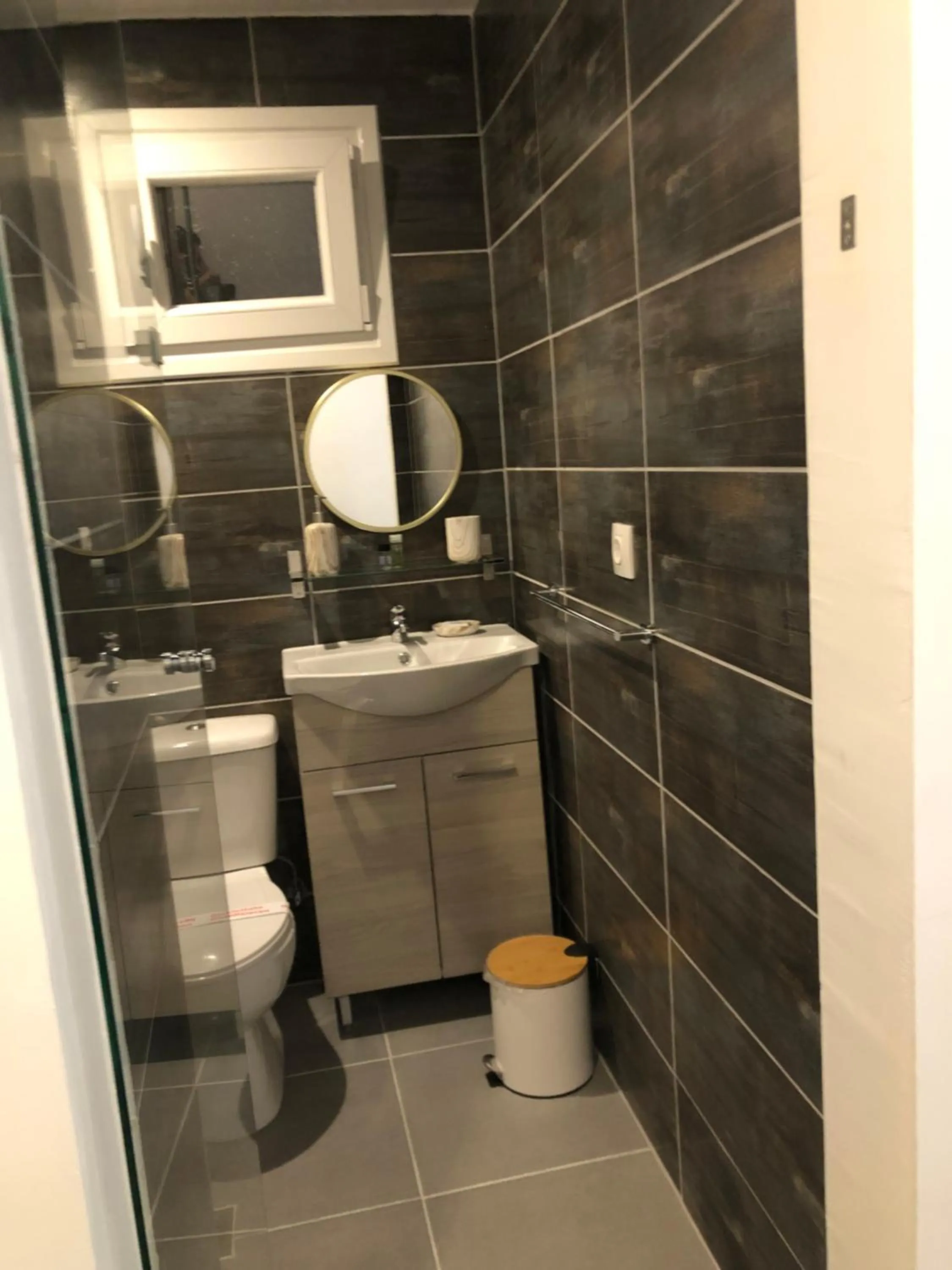 Shower in Ammos Hotel