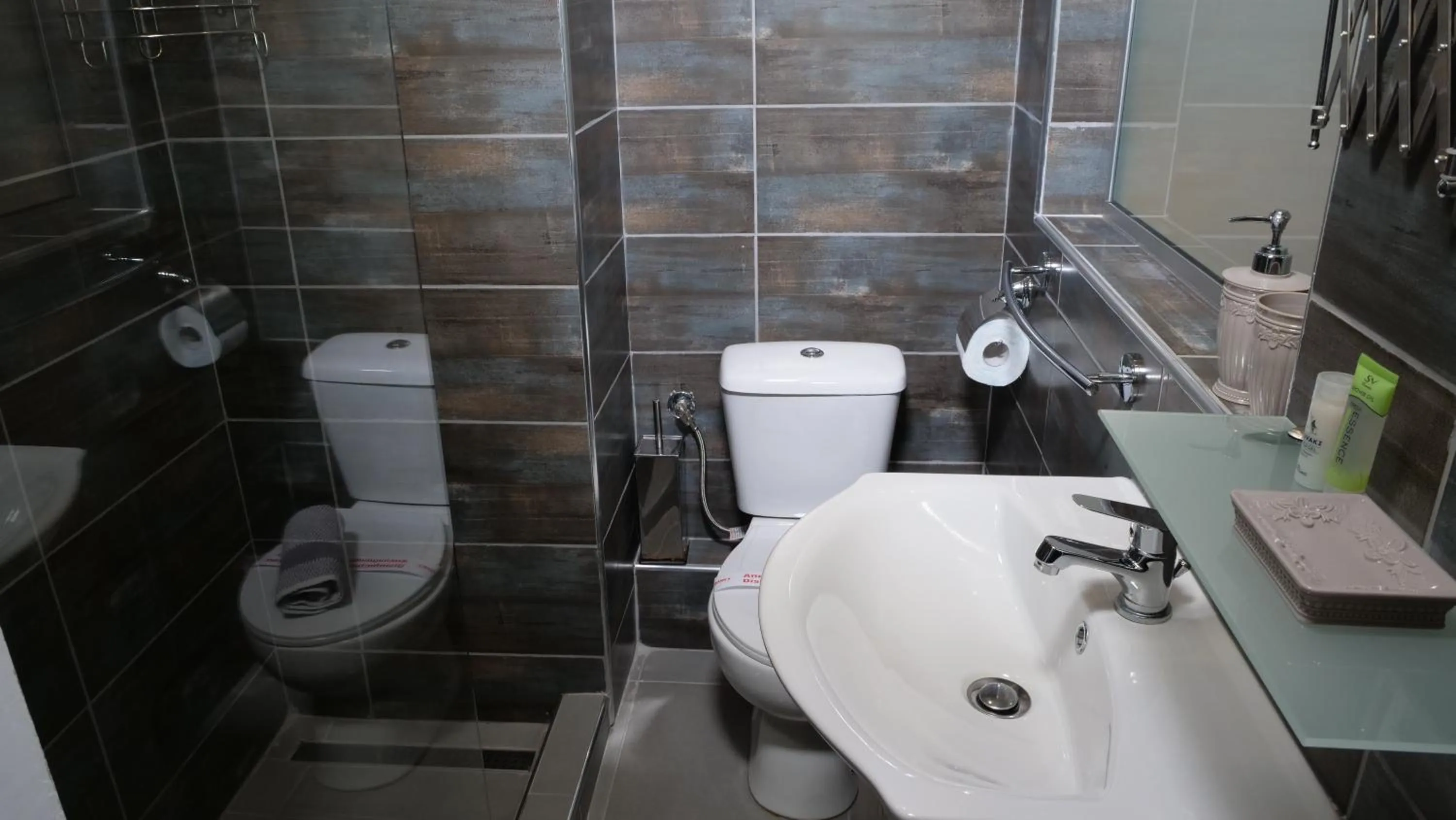 Shower in Ammos Hotel