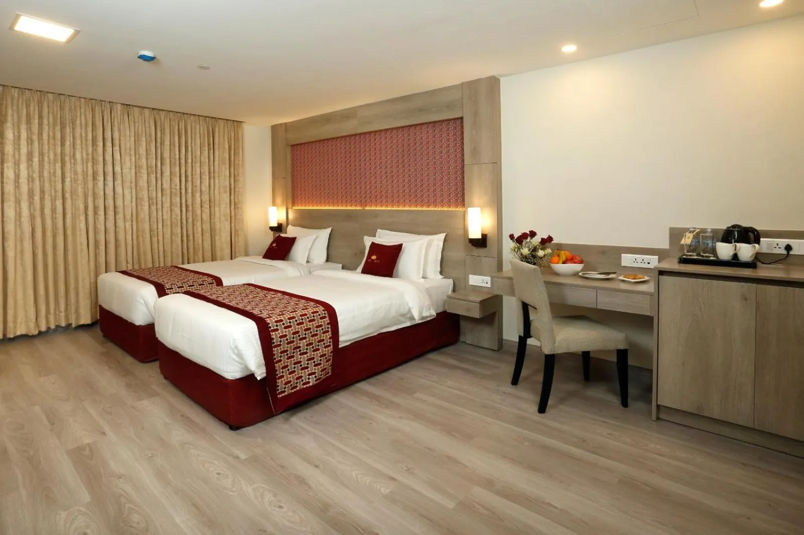 Bed in Hotel Crowne Imperial