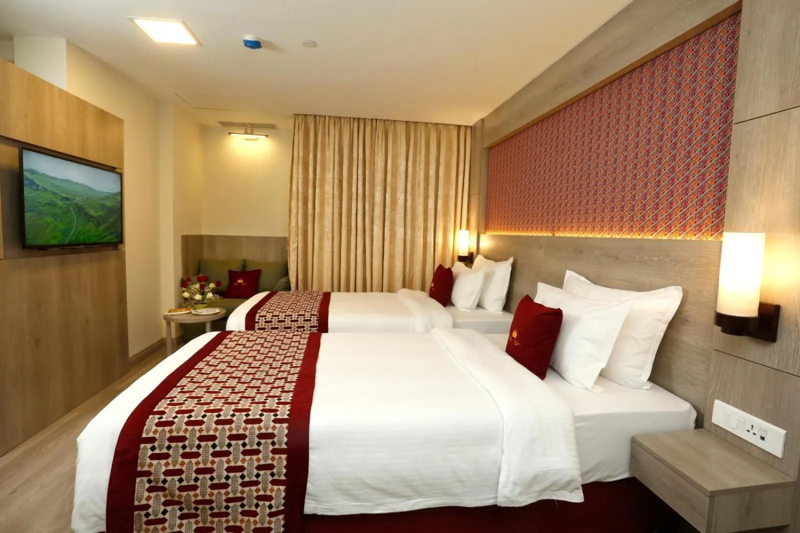 Bed in Hotel Crowne Imperial