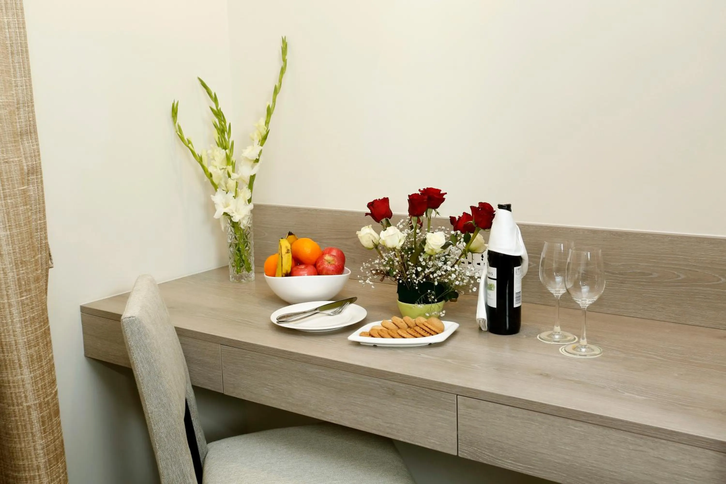 Food and drinks in Hotel Crowne Imperial