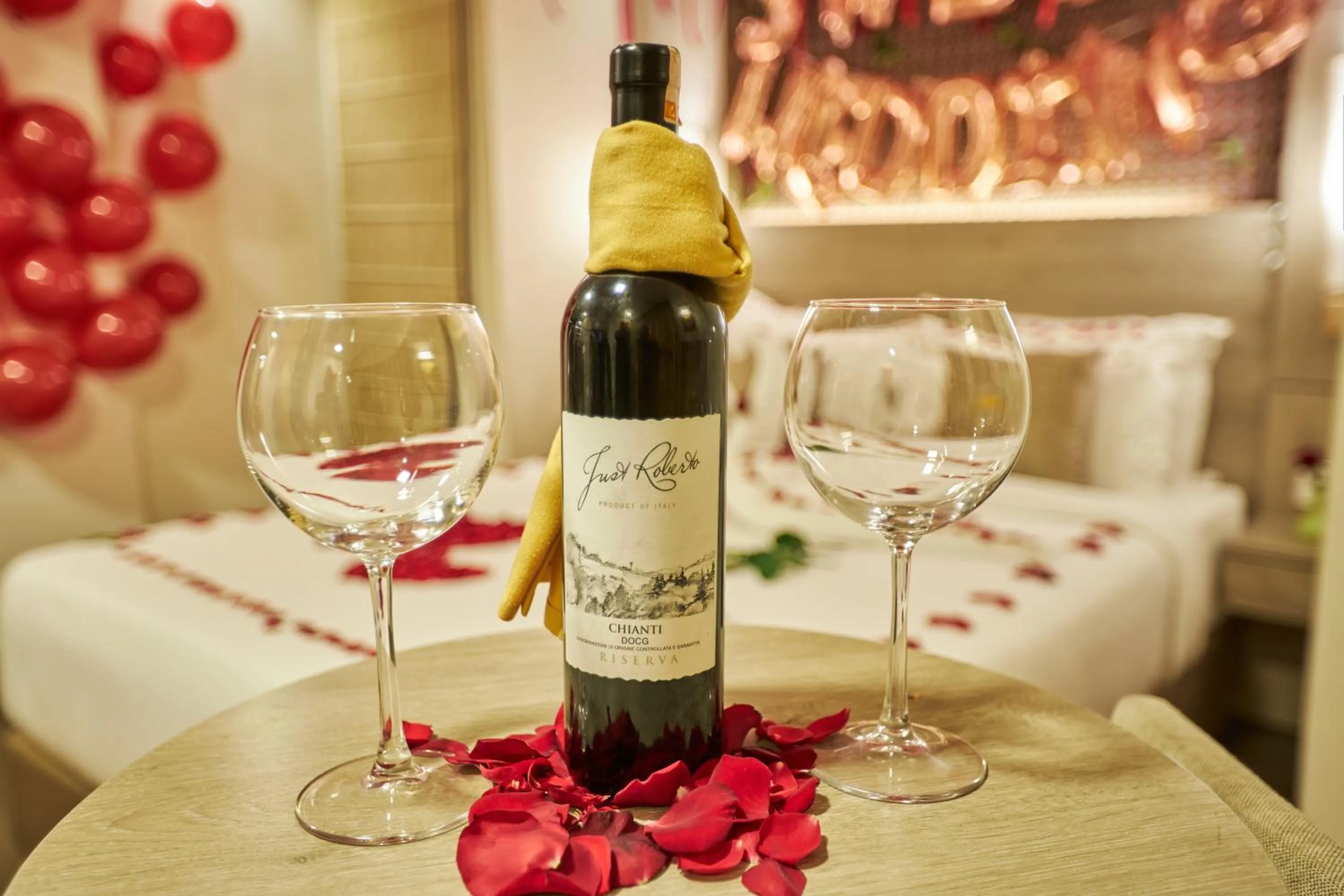 Drinks in Hotel Crowne Imperial