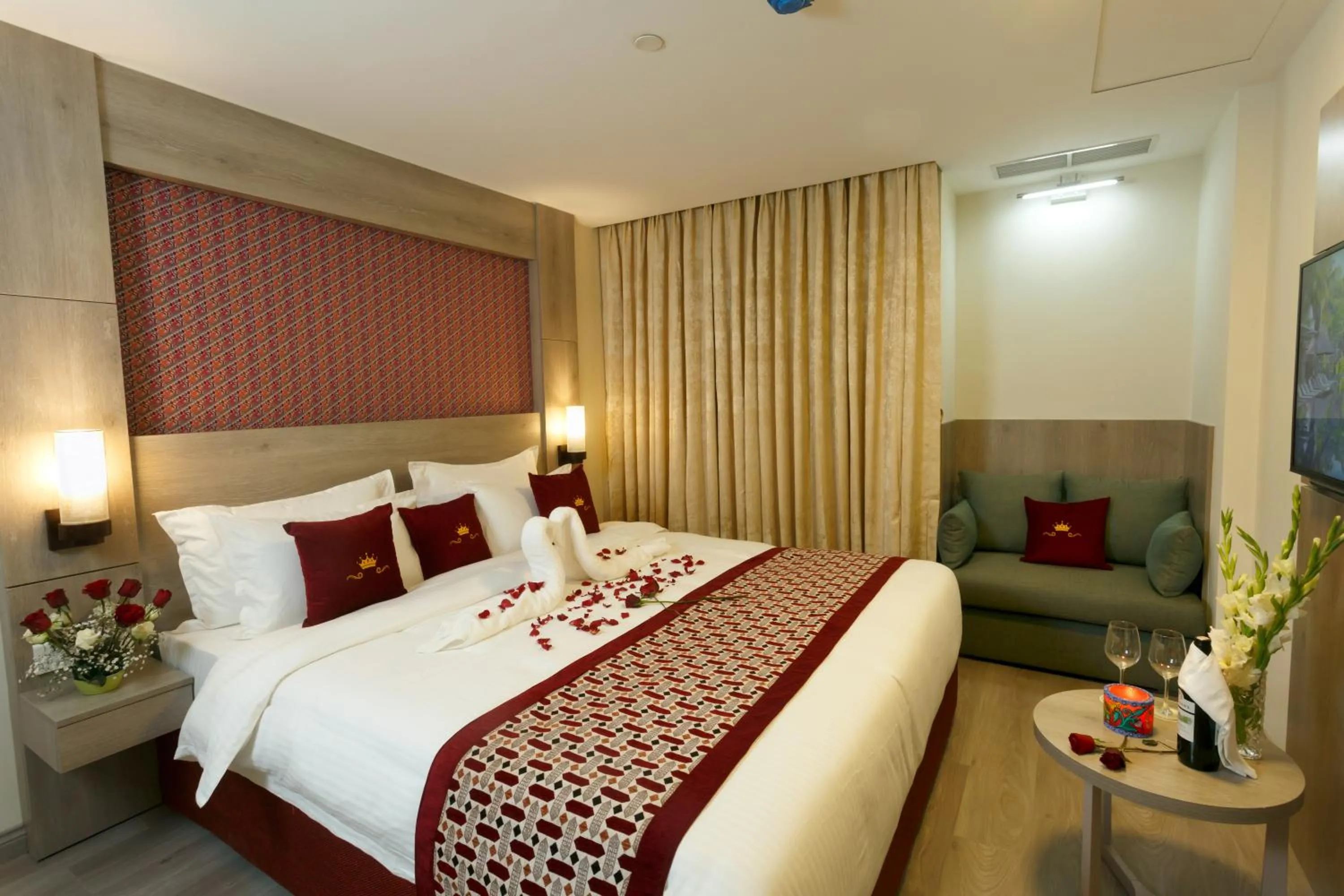 Bed in Hotel Crowne Imperial