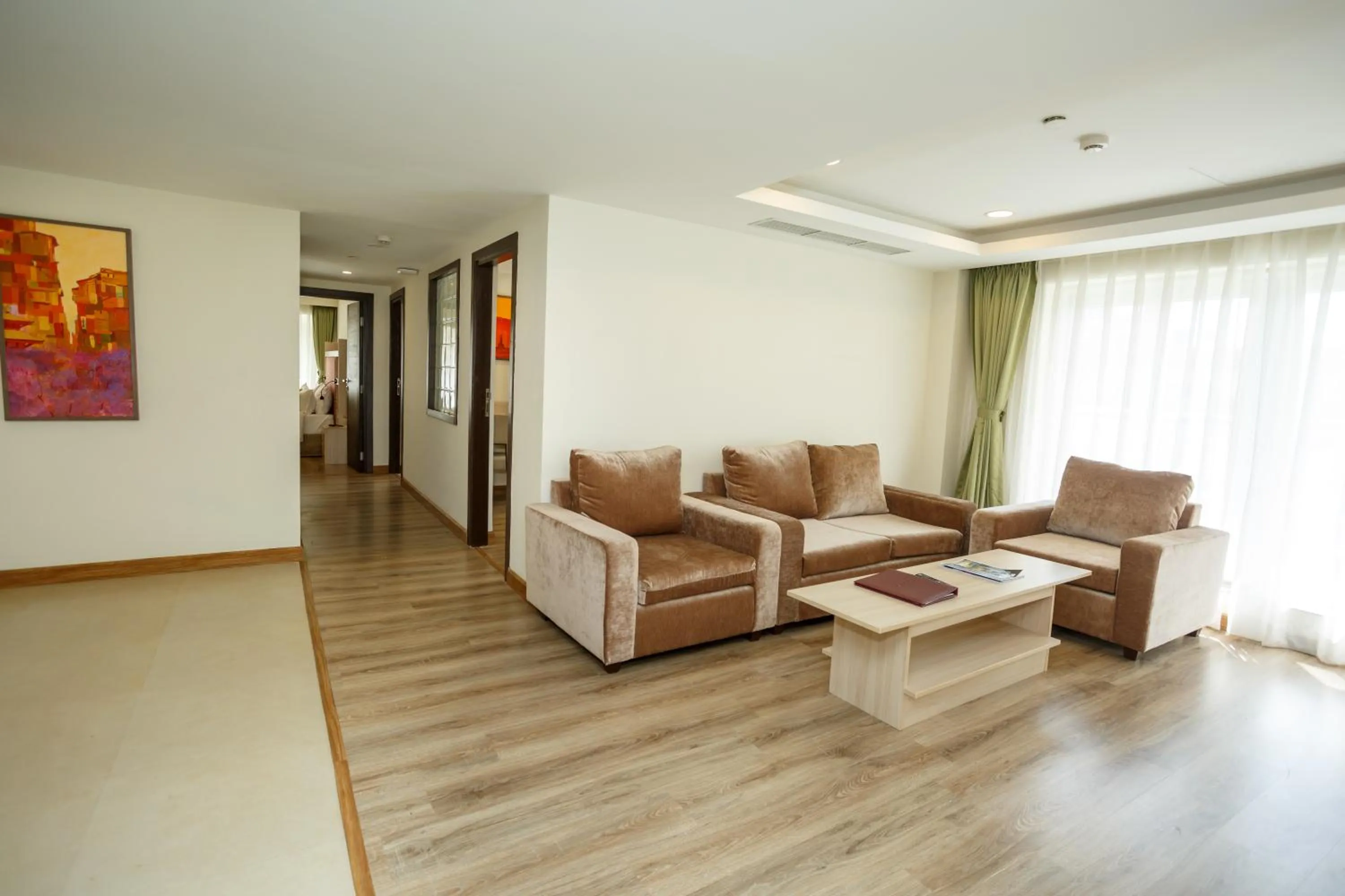 Living room in Hotel Crowne Imperial