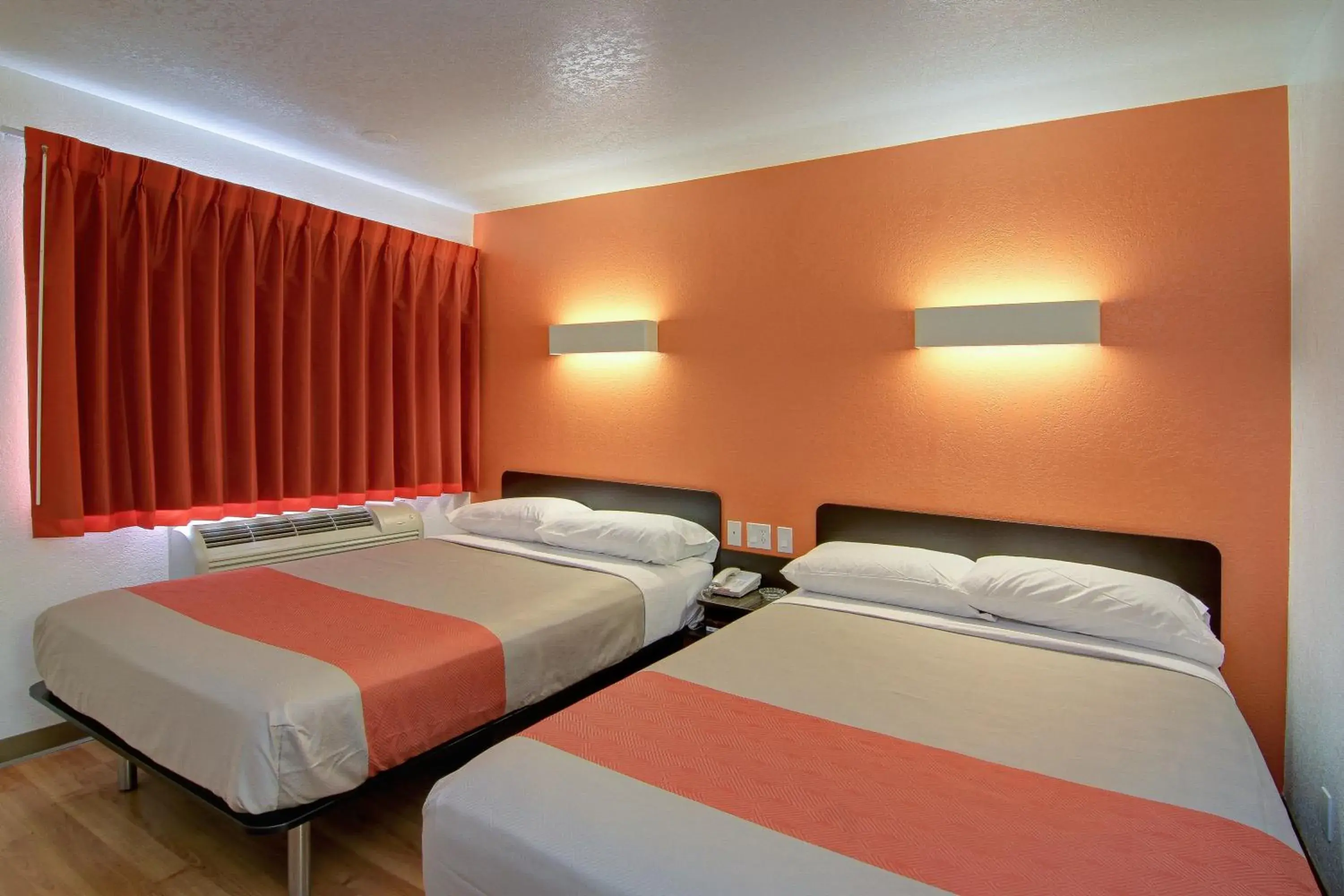 Premium Quadruple Room in Motel 6 Old town Scottsdale Fashion Square Premium Quadruple Room in Motel 6 Old town Scottsdale Fashion Square