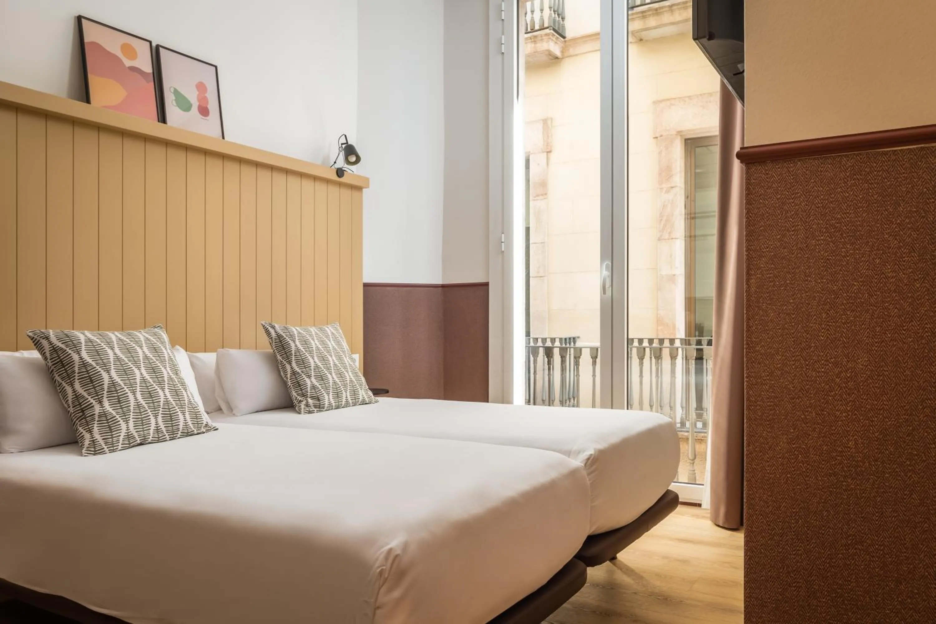 Bed in BYPILLOW Ramblas