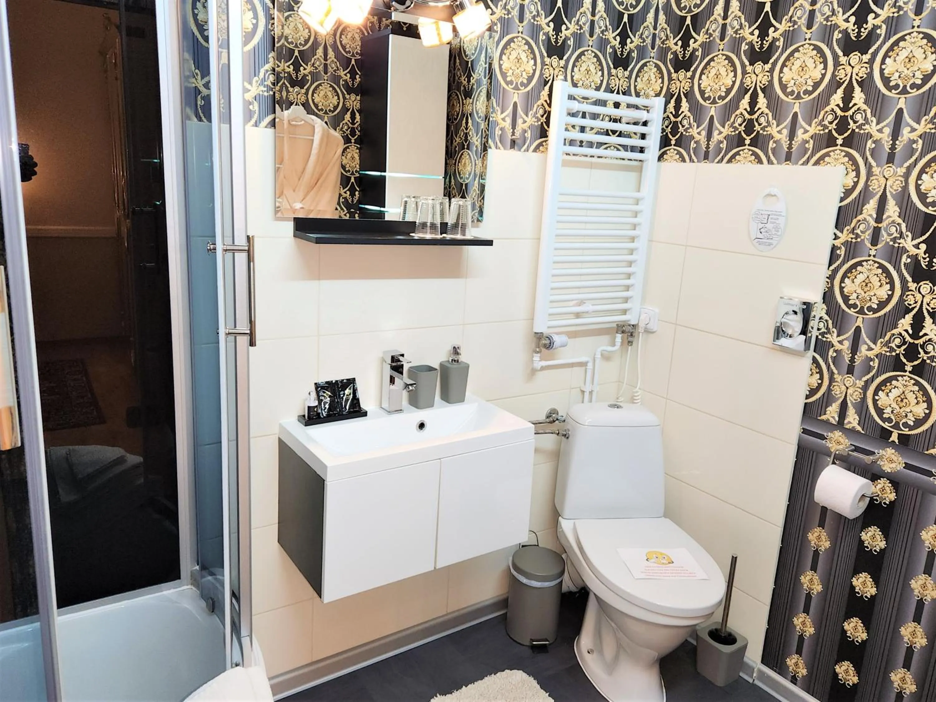 Shower in Rezidence Zámeček - Boutique Hotel