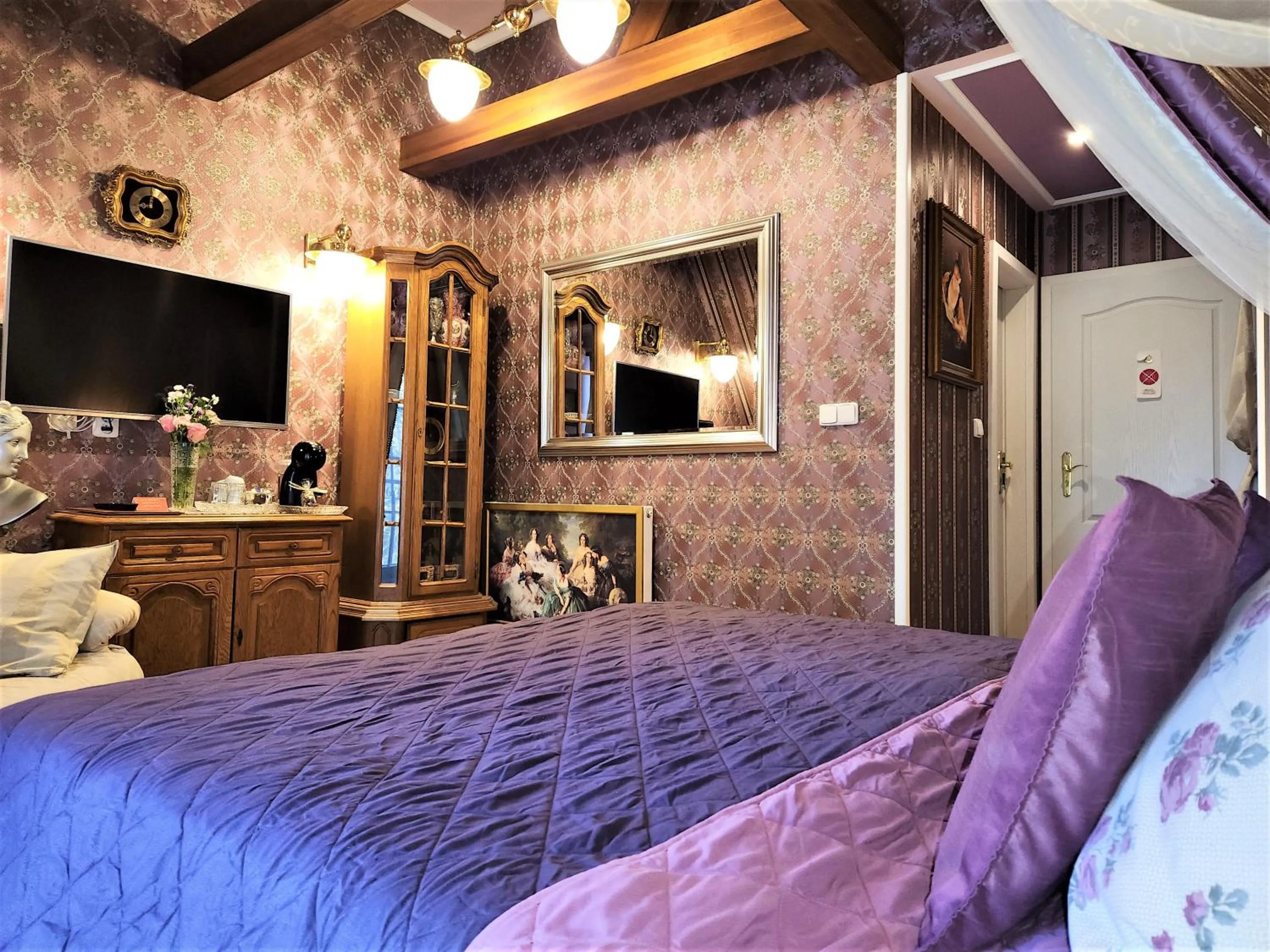 TV and multimedia, Bed in Rezidence Zámeček - Boutique Hotel