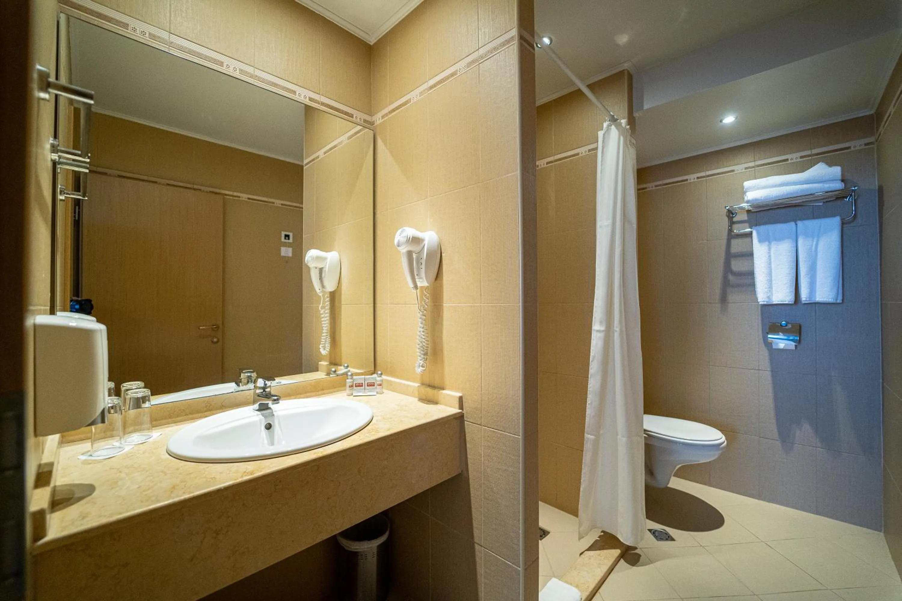 Bathroom in HVD Clubhotel Miramar - 24 Hours Ultra All Inclusive & Free Parking