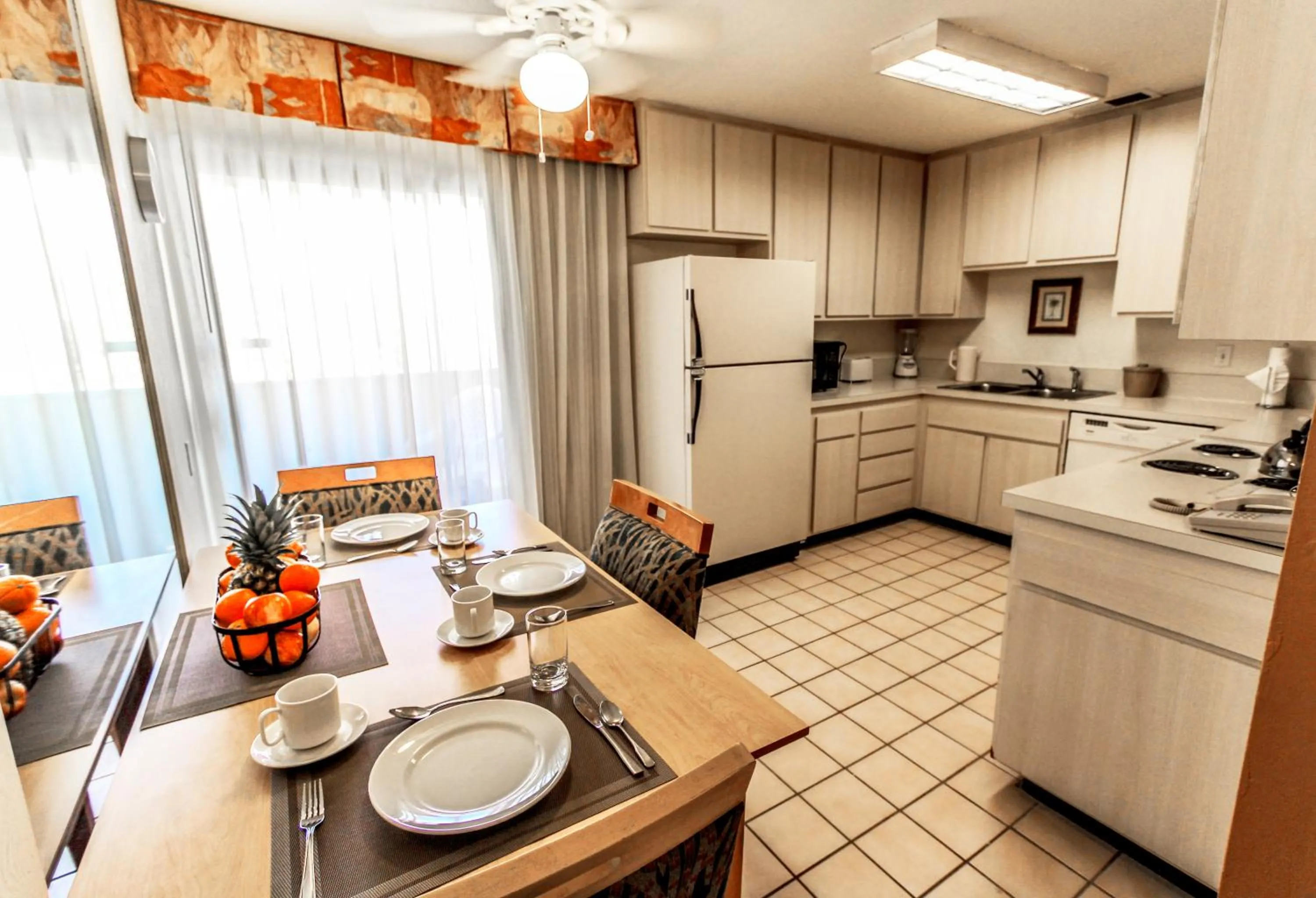 Kitchen or kitchenette in Desert Vacation Villas
