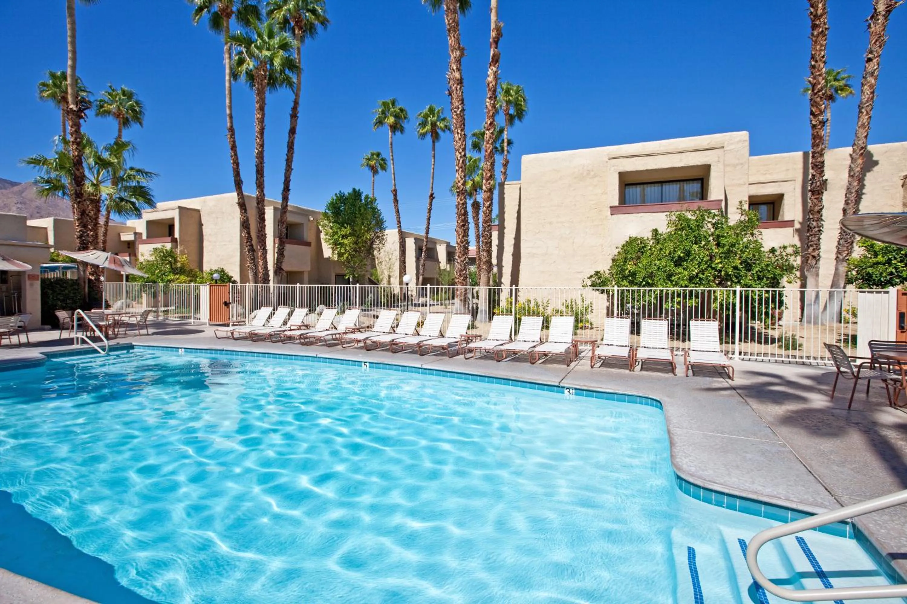 Swimming pool in Desert Vacation Villas