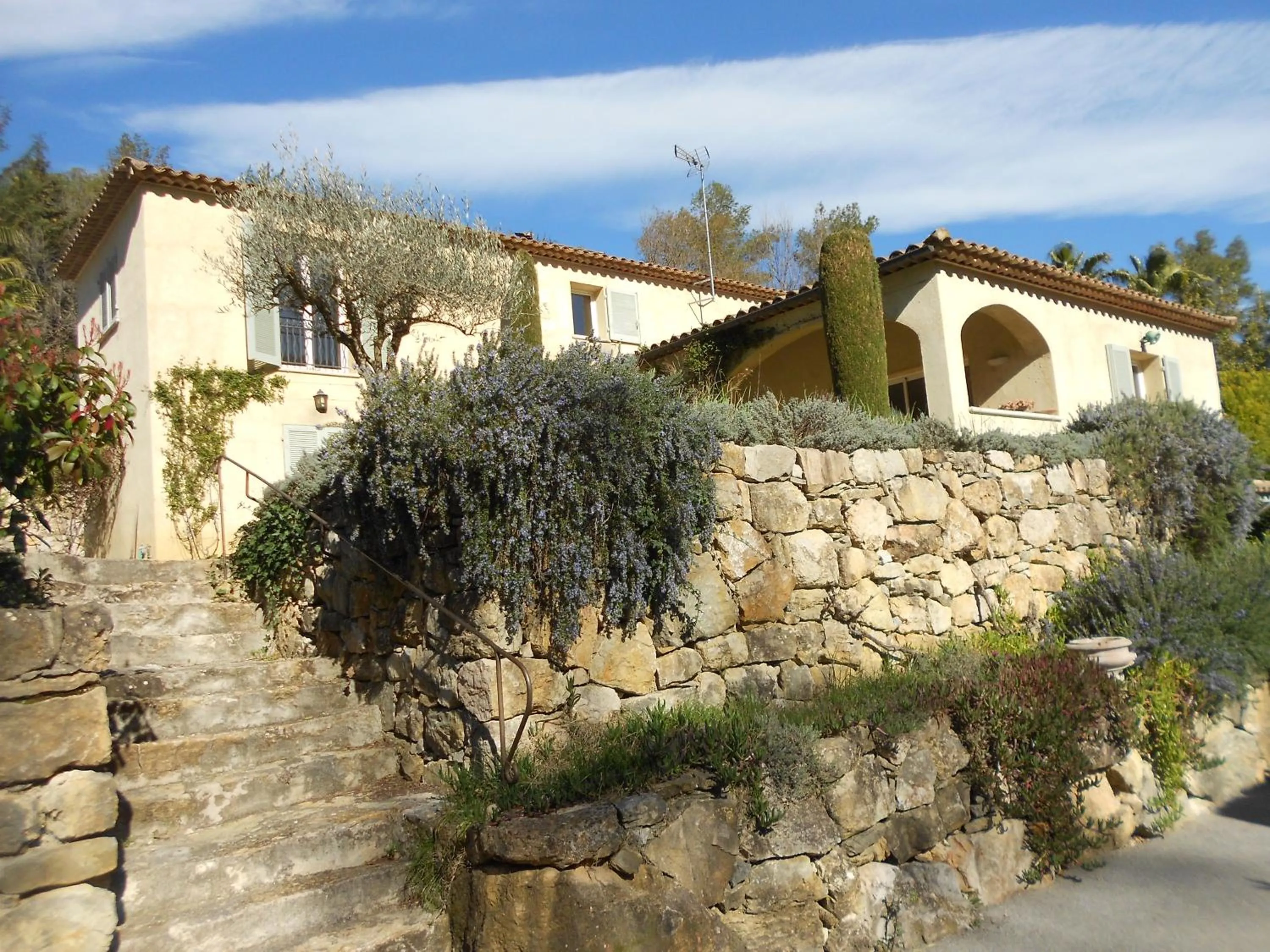 Property building in Le Mas de FRAYERE