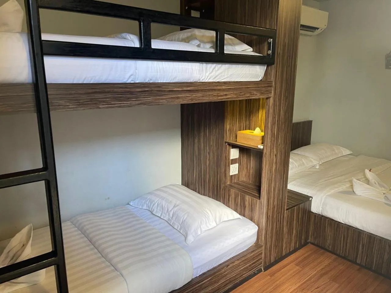 Bed in 7 Inn Semporna