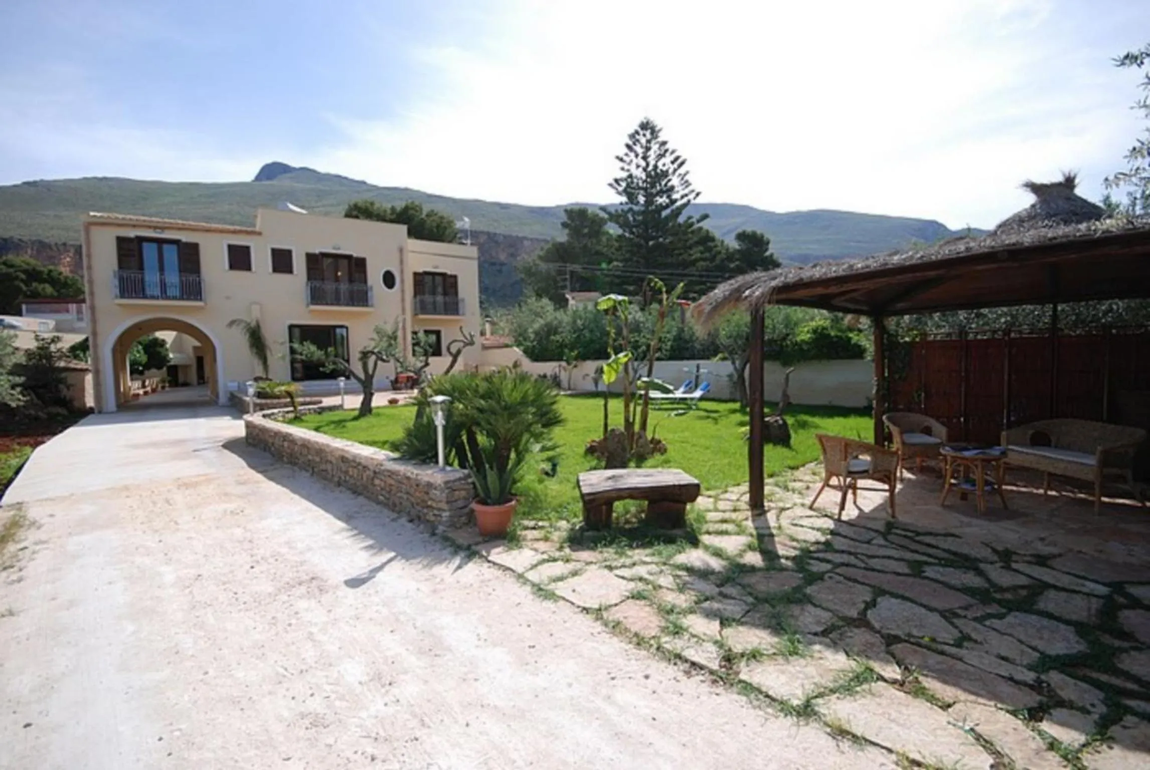 Facade/entrance in Trigrana Vacanze Hotel
