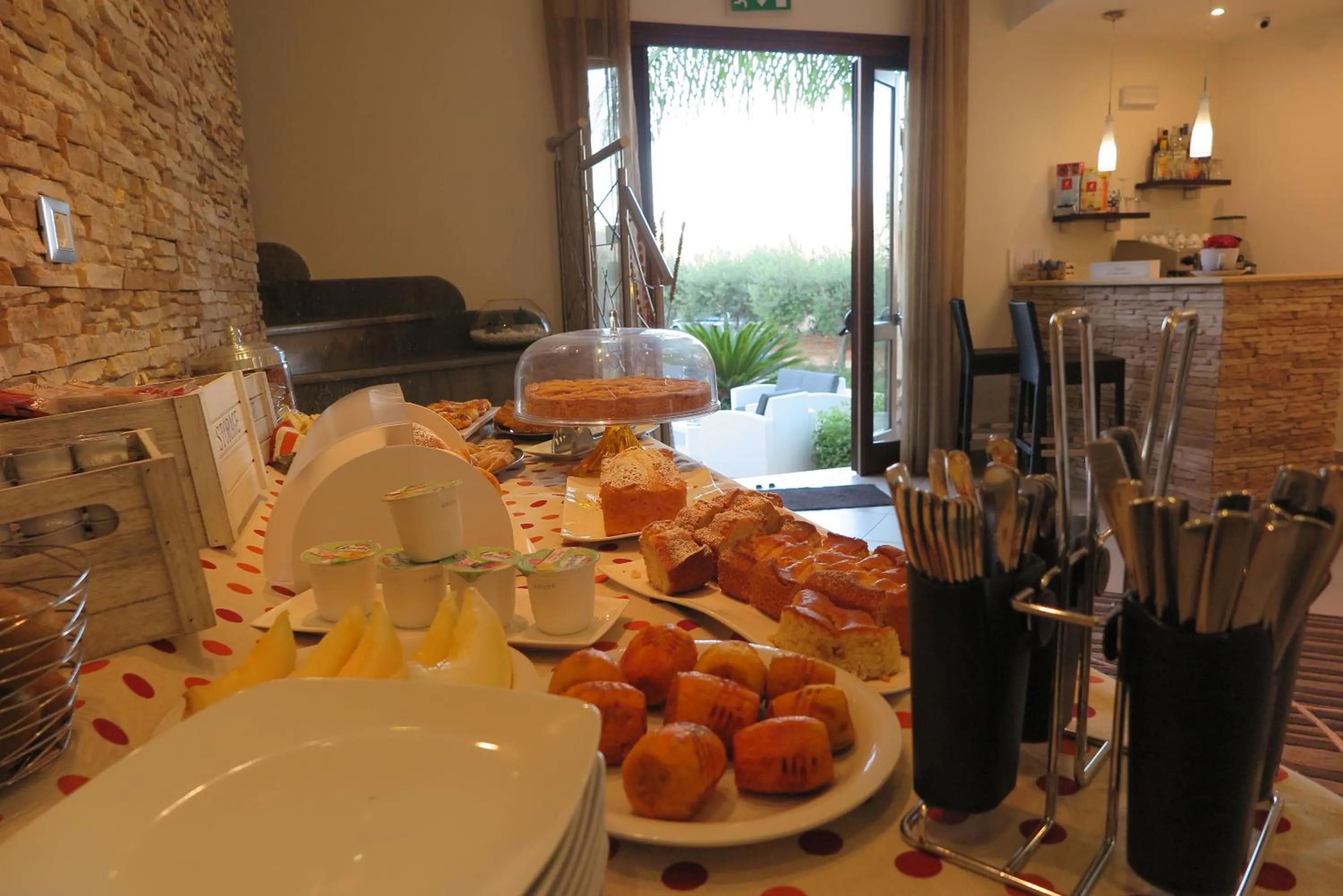 Buffet breakfast in Trigrana Vacanze Hotel