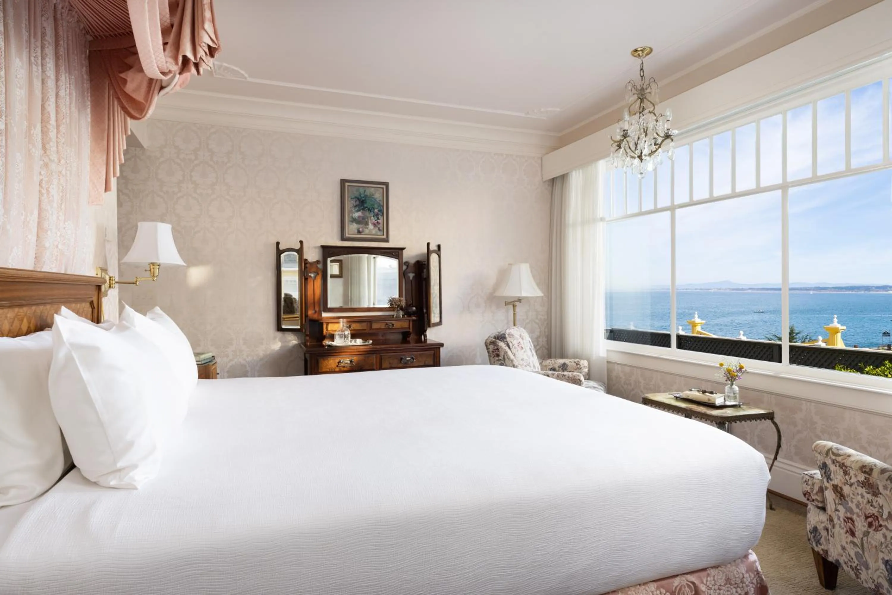 Bed in Seven Gables Inn on Monterey Bay, A Kirkwood Collection Hotel