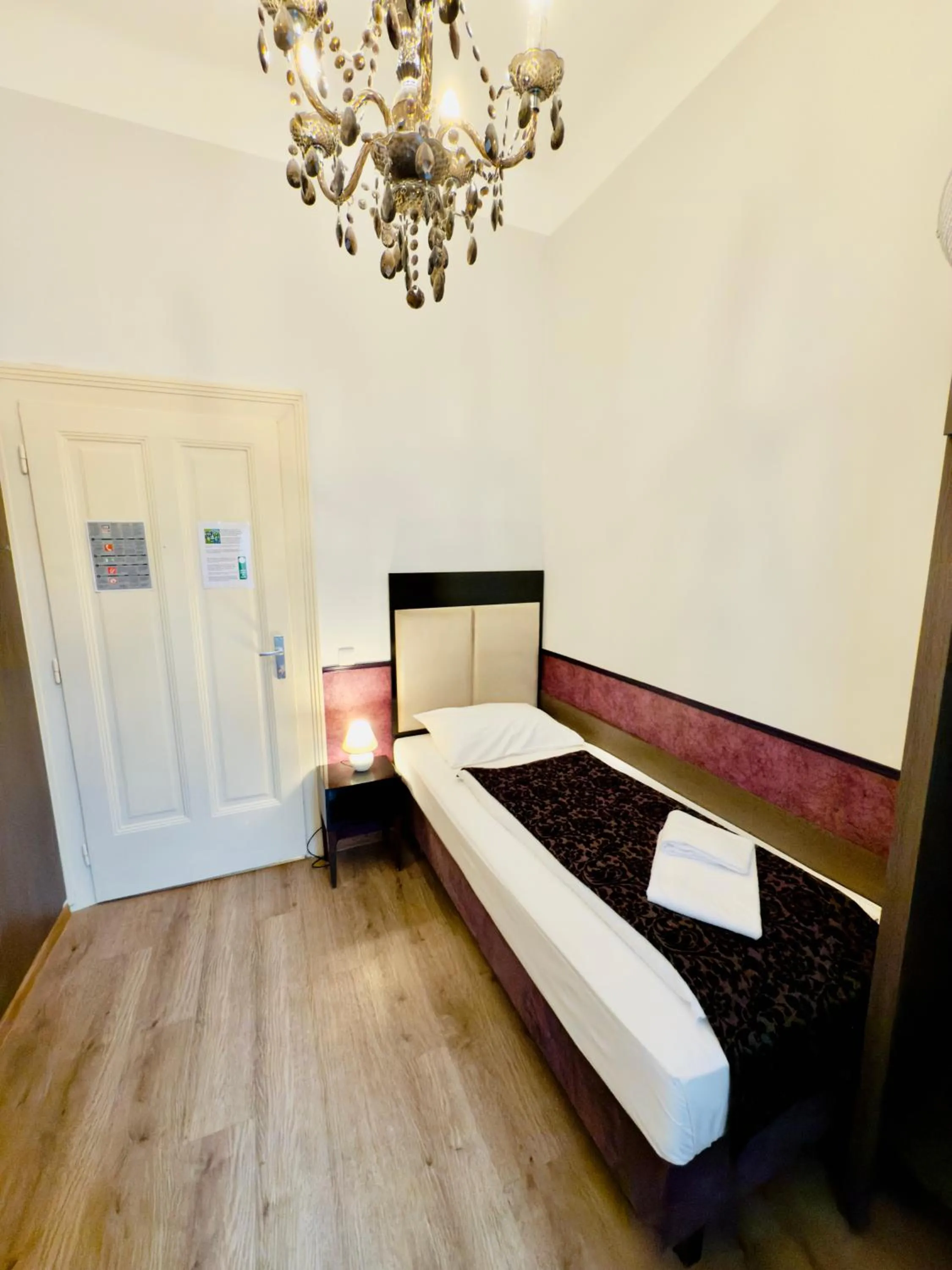 Bed in Hotel Pension Baron am Schottentor