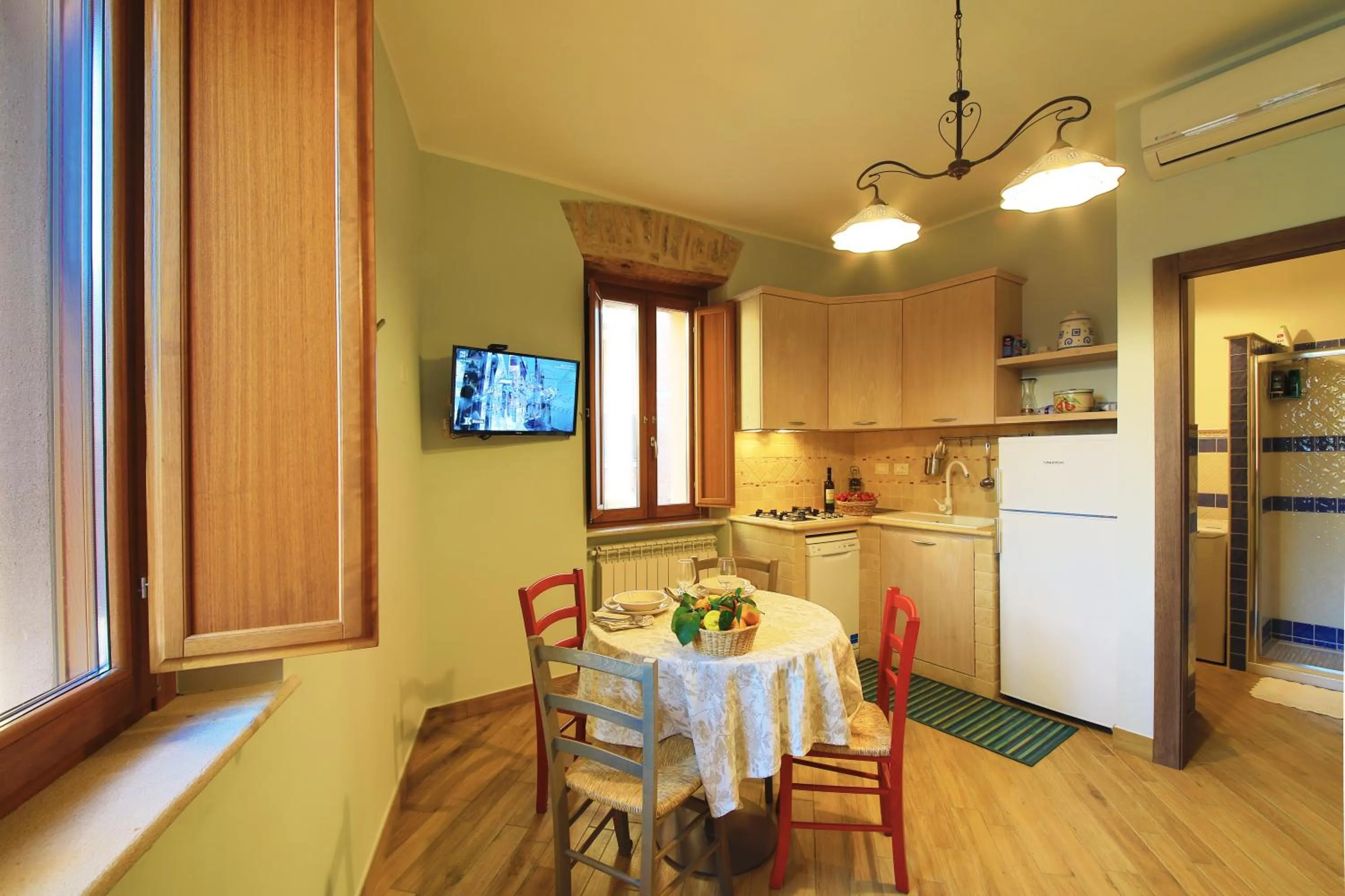 Kitchen or kitchenette in Casa Vacanze La Portella
