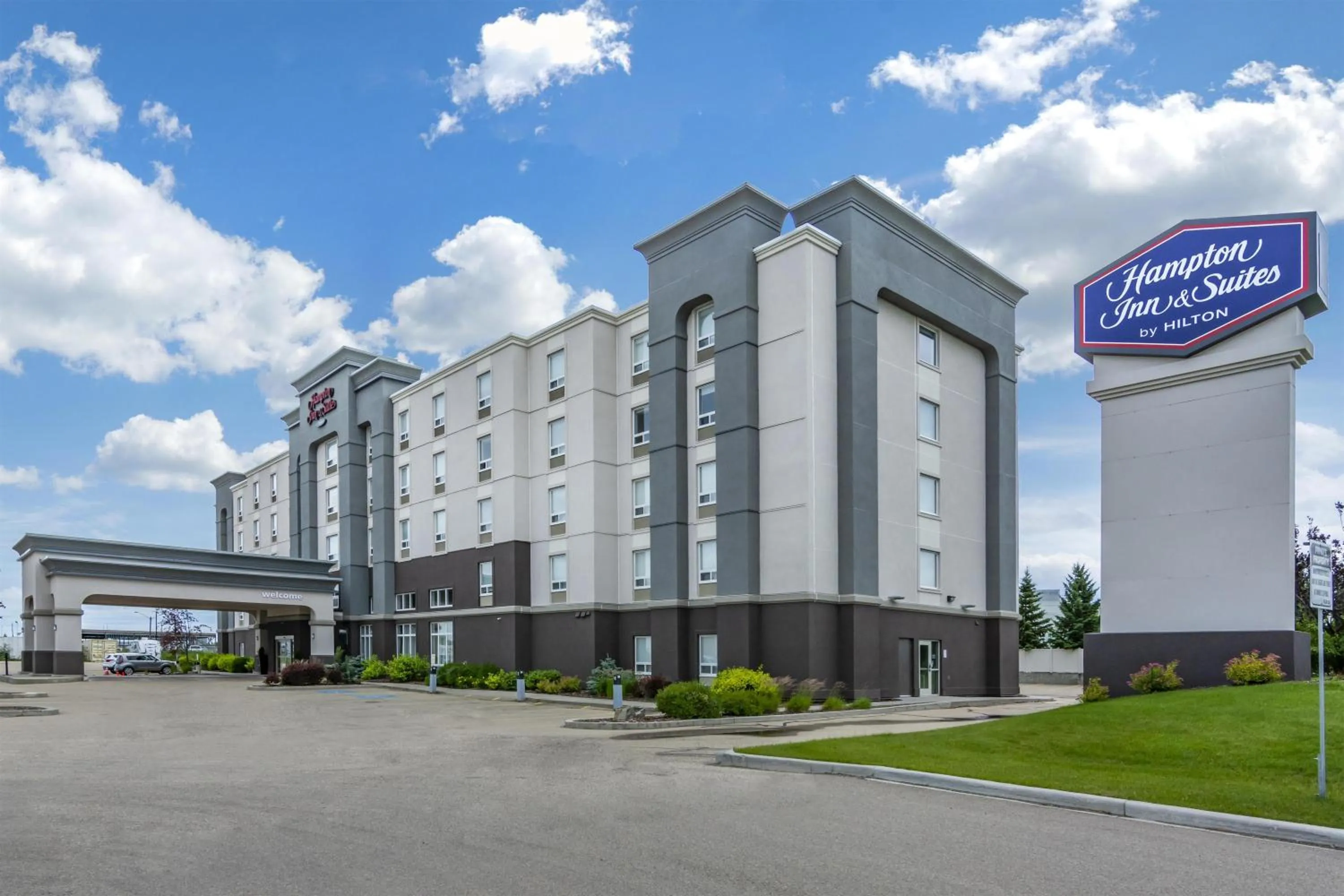 Hampton Inn & Suites Edmonton/West