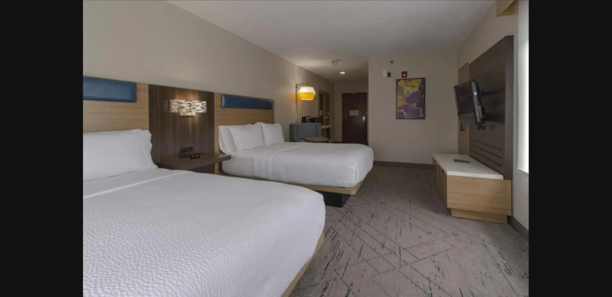 Double Room with Bath Tub - Disability Access in Holiday Inn Express Hartford-Newington by IHG Double Room with Bath Tub - Disability Access in Holiday Inn Express Hartford-Newington by IHG