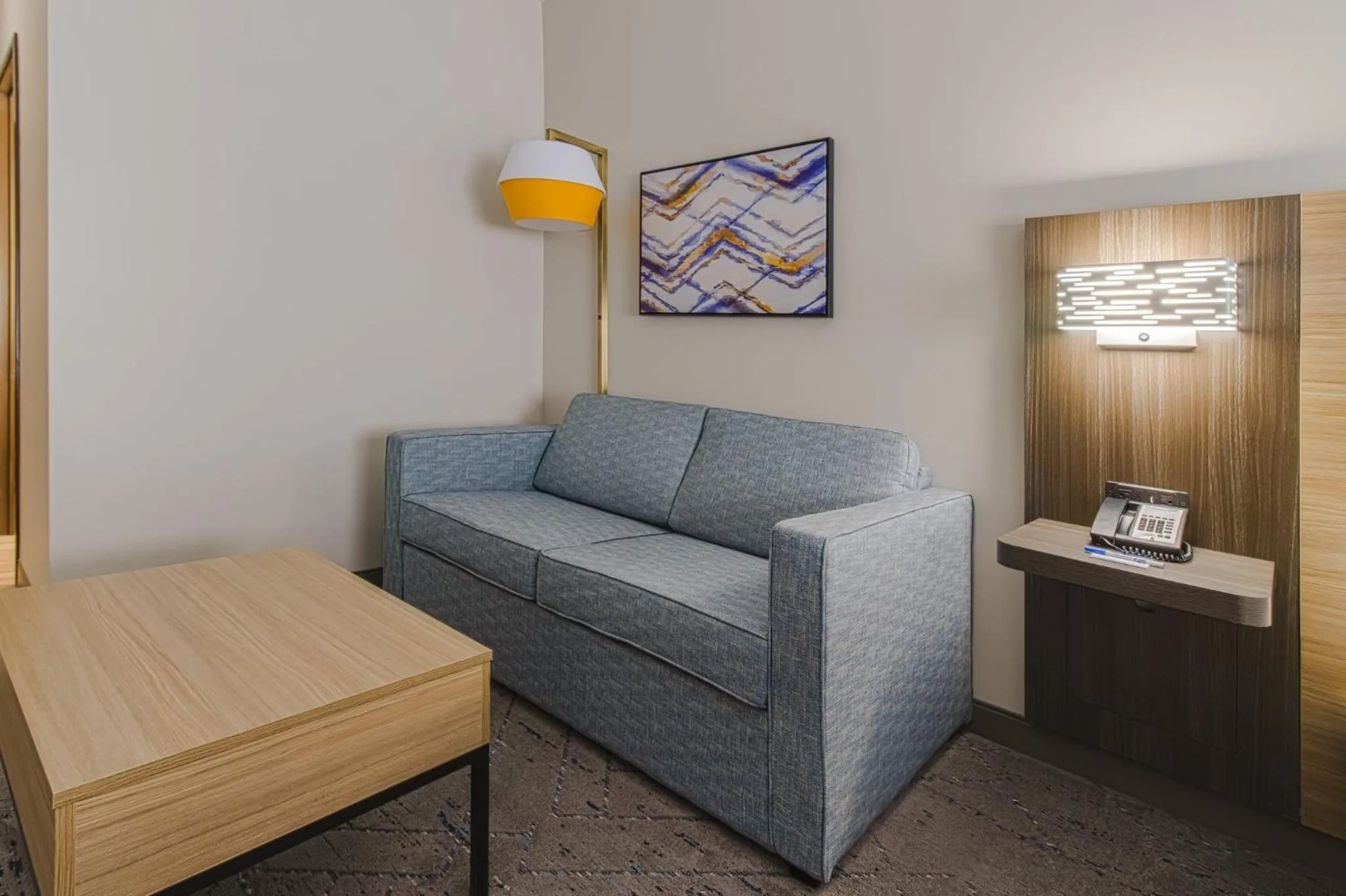 Bedroom in Holiday Inn Express Hartford-Newington by IHG