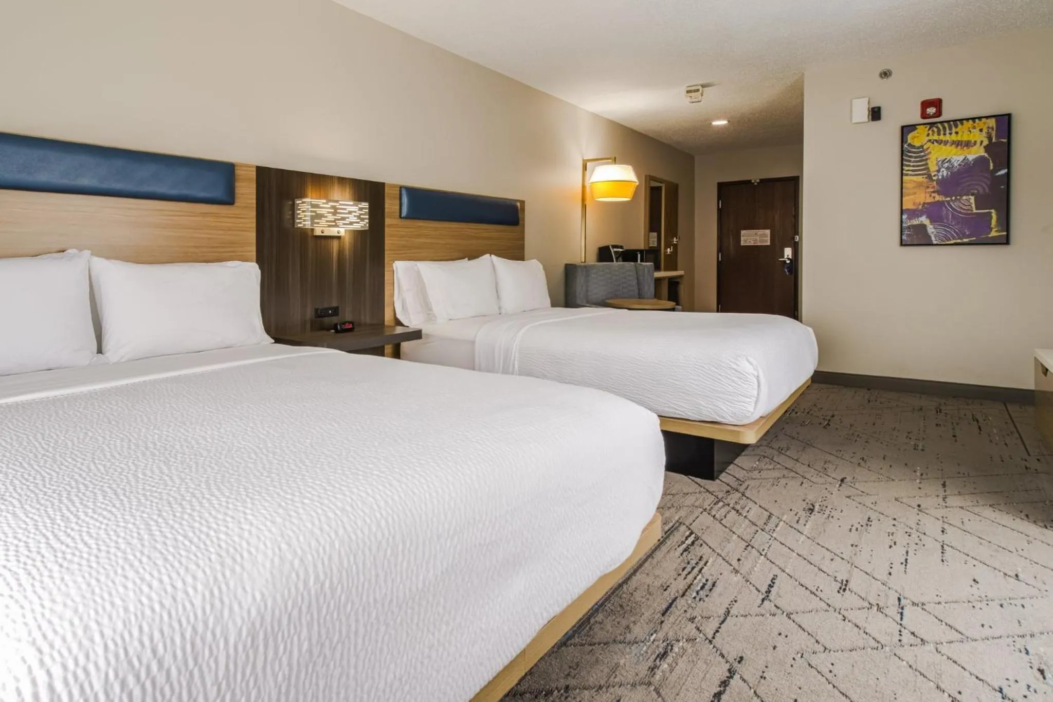 Photo of the whole room, Bed in Holiday Inn Express Hartford-Newington by IHG