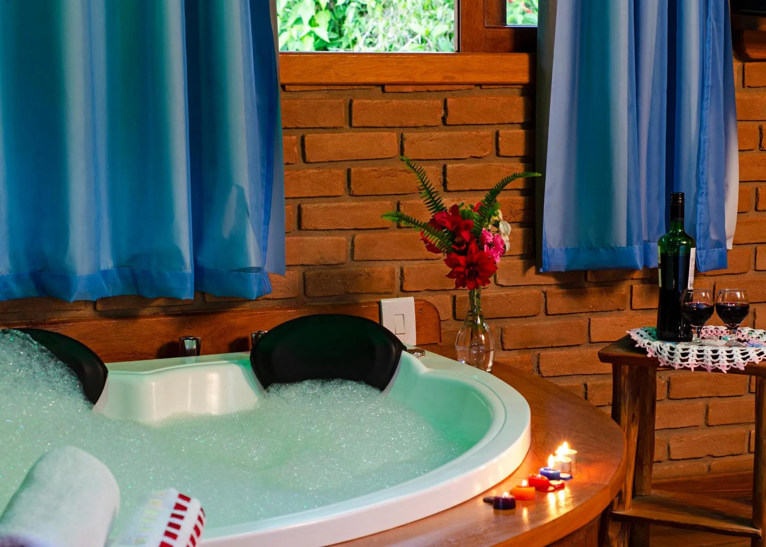 Hot Tub in Pousada Vista Bonita