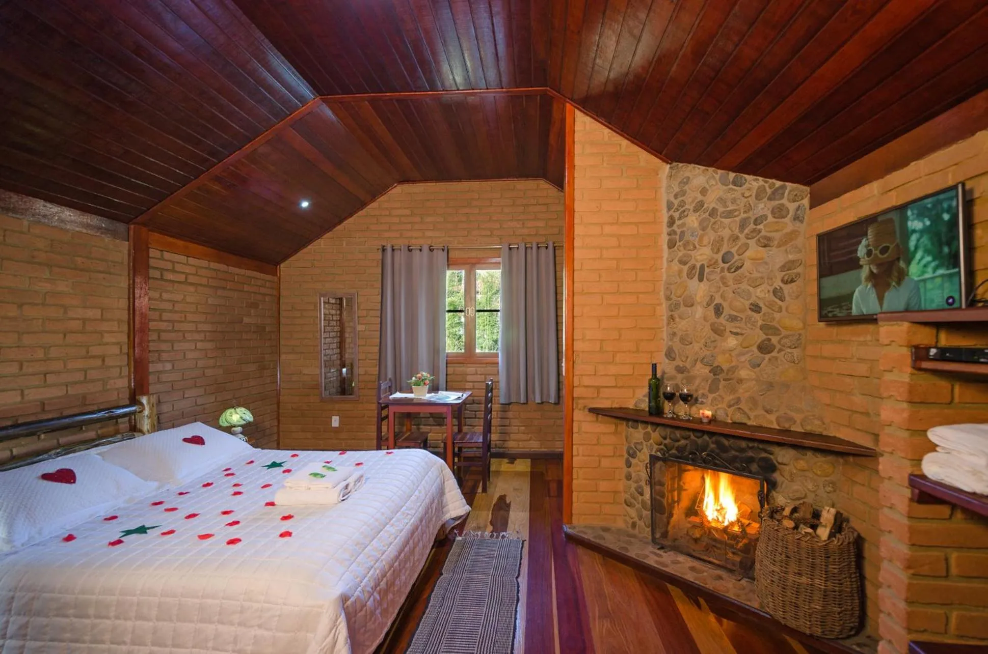 Photo of the whole room, Bed in Pousada Vista Bonita