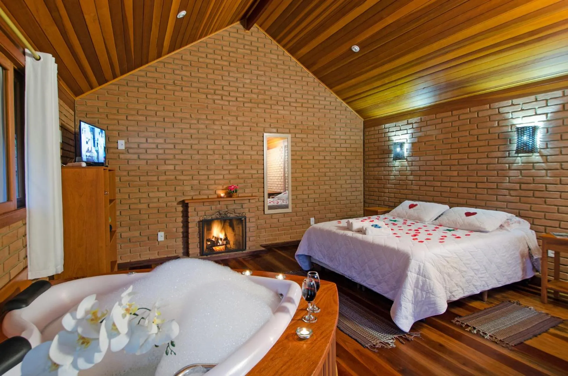 Bath, Bed in Pousada Vista Bonita