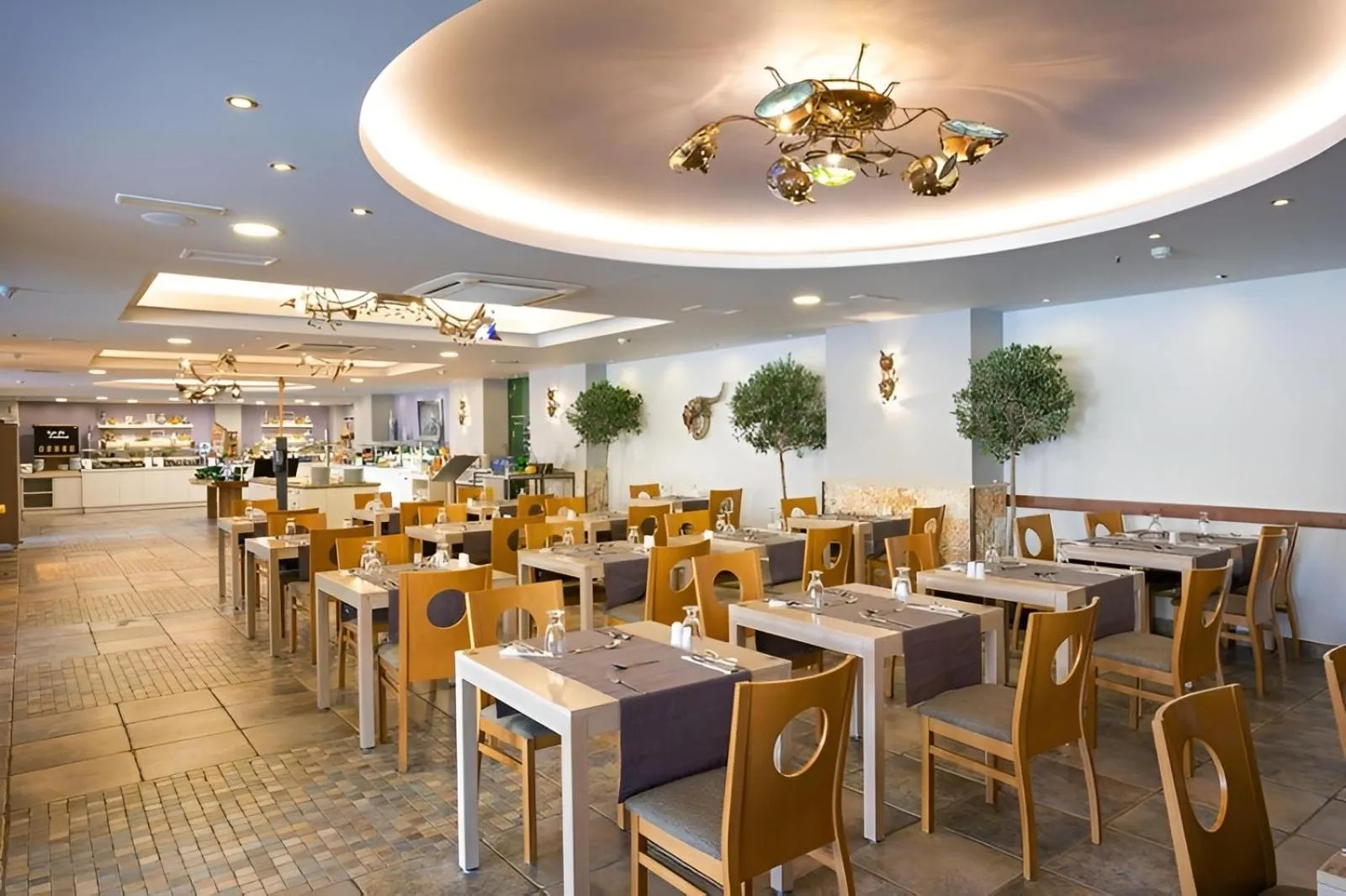 Restaurant/places to eat in Alianthos Estate Resort - ex Alianthos Garden