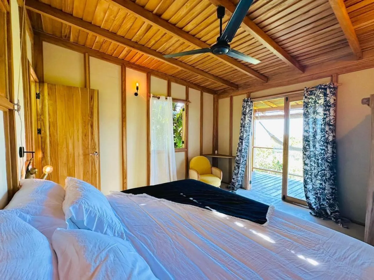 Bed in Calamocha Lodge
