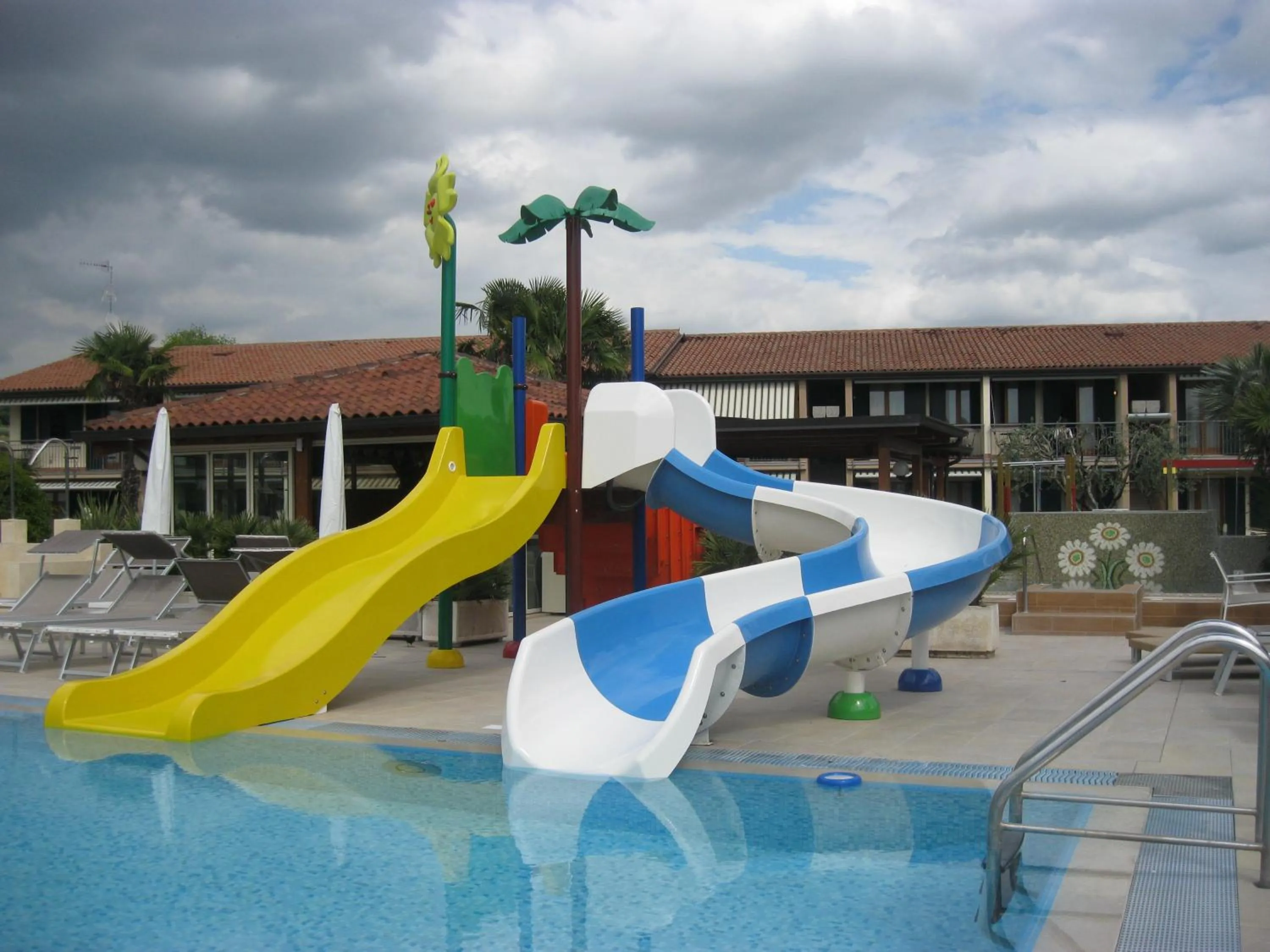 Swimming pool in Residence La Margherita